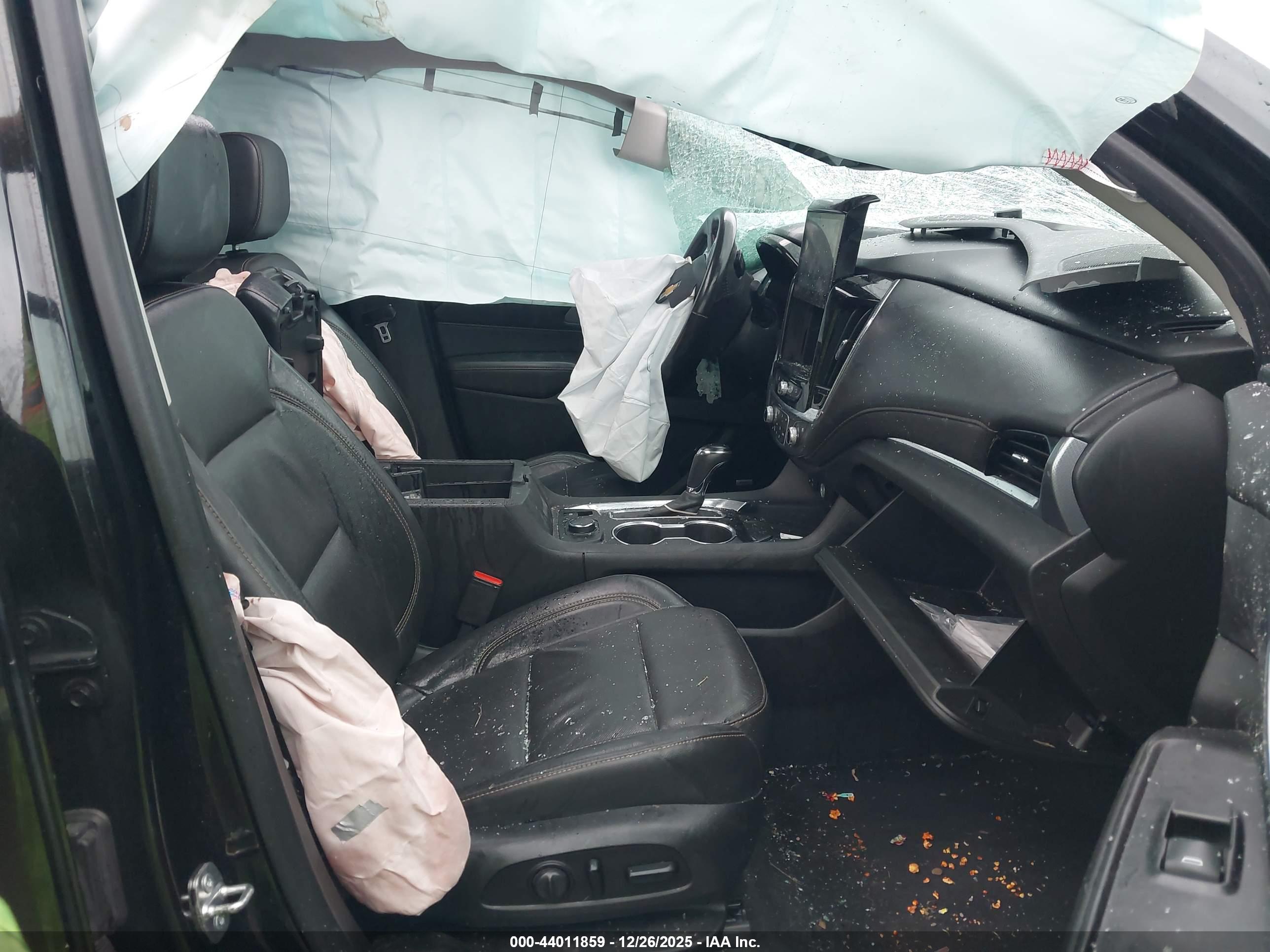 CHEVROLET TRAVERSE image 5