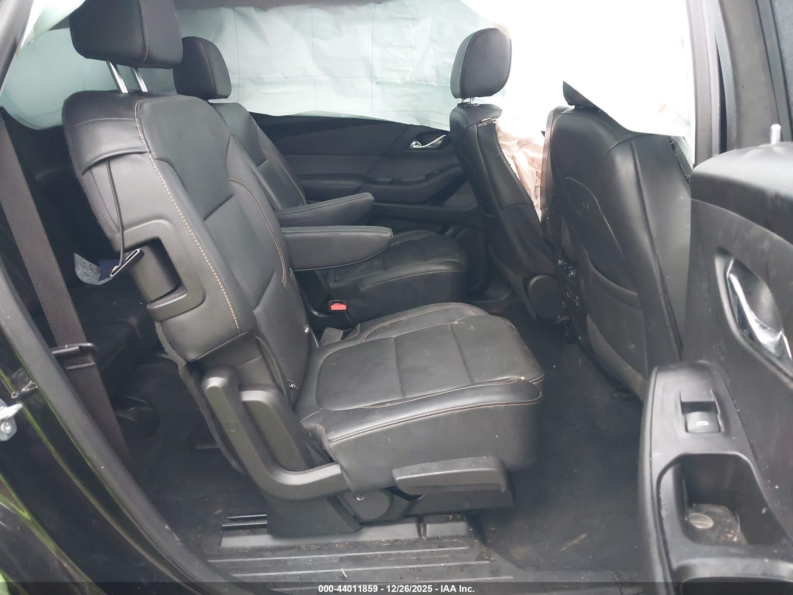 CHEVROLET TRAVERSE image 8