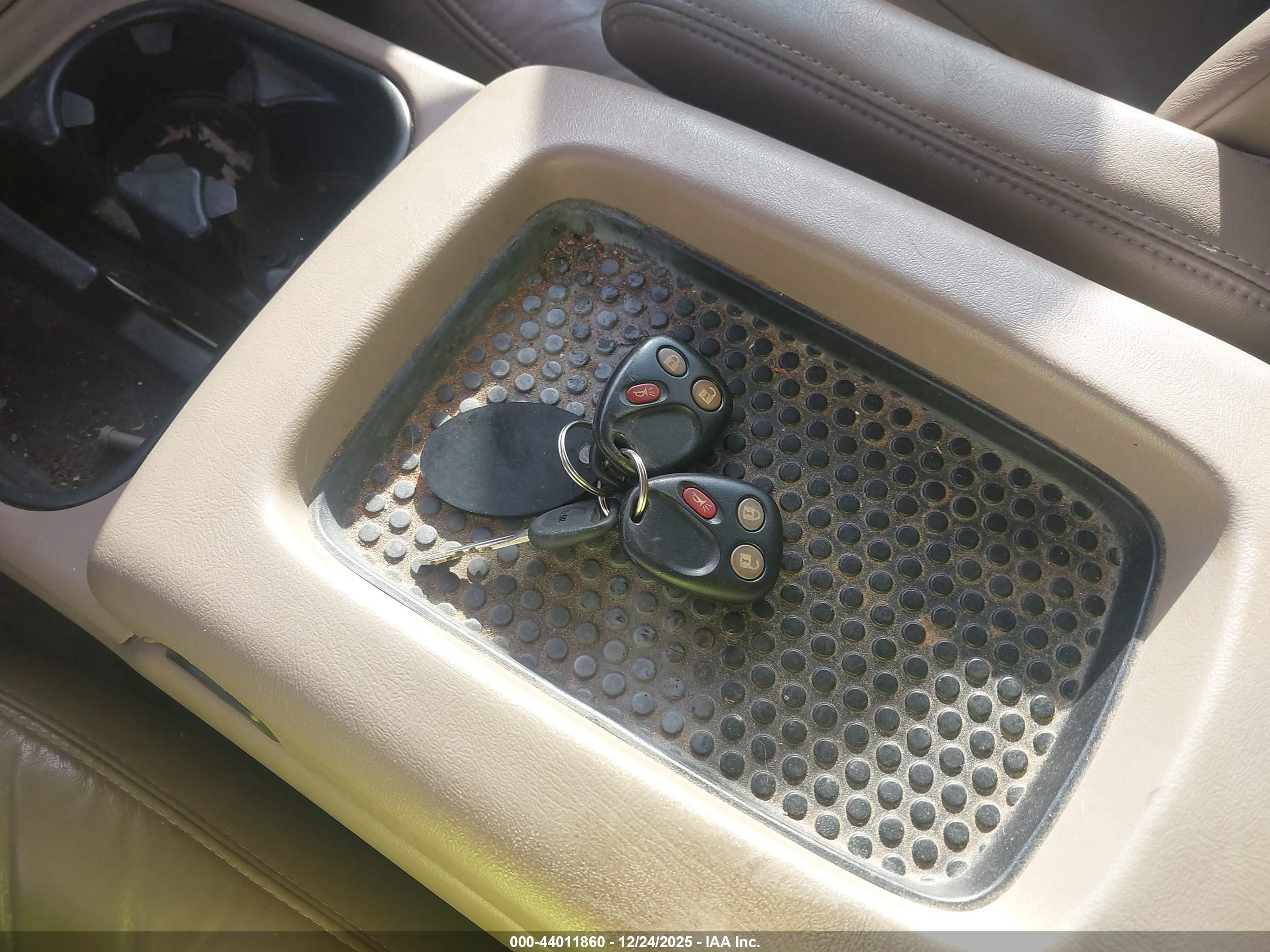 GMC SIERRA image 11