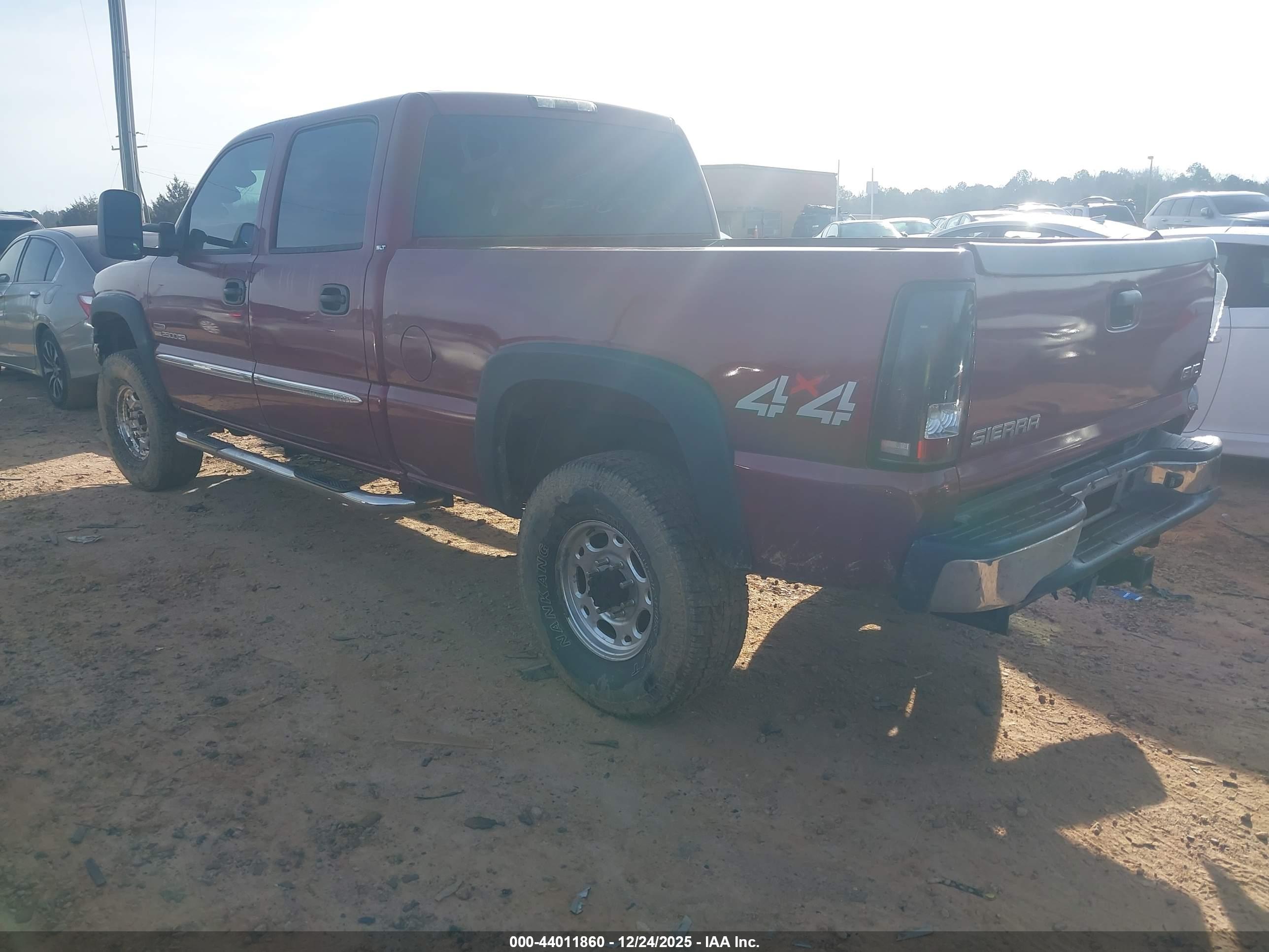 GMC SIERRA image 3