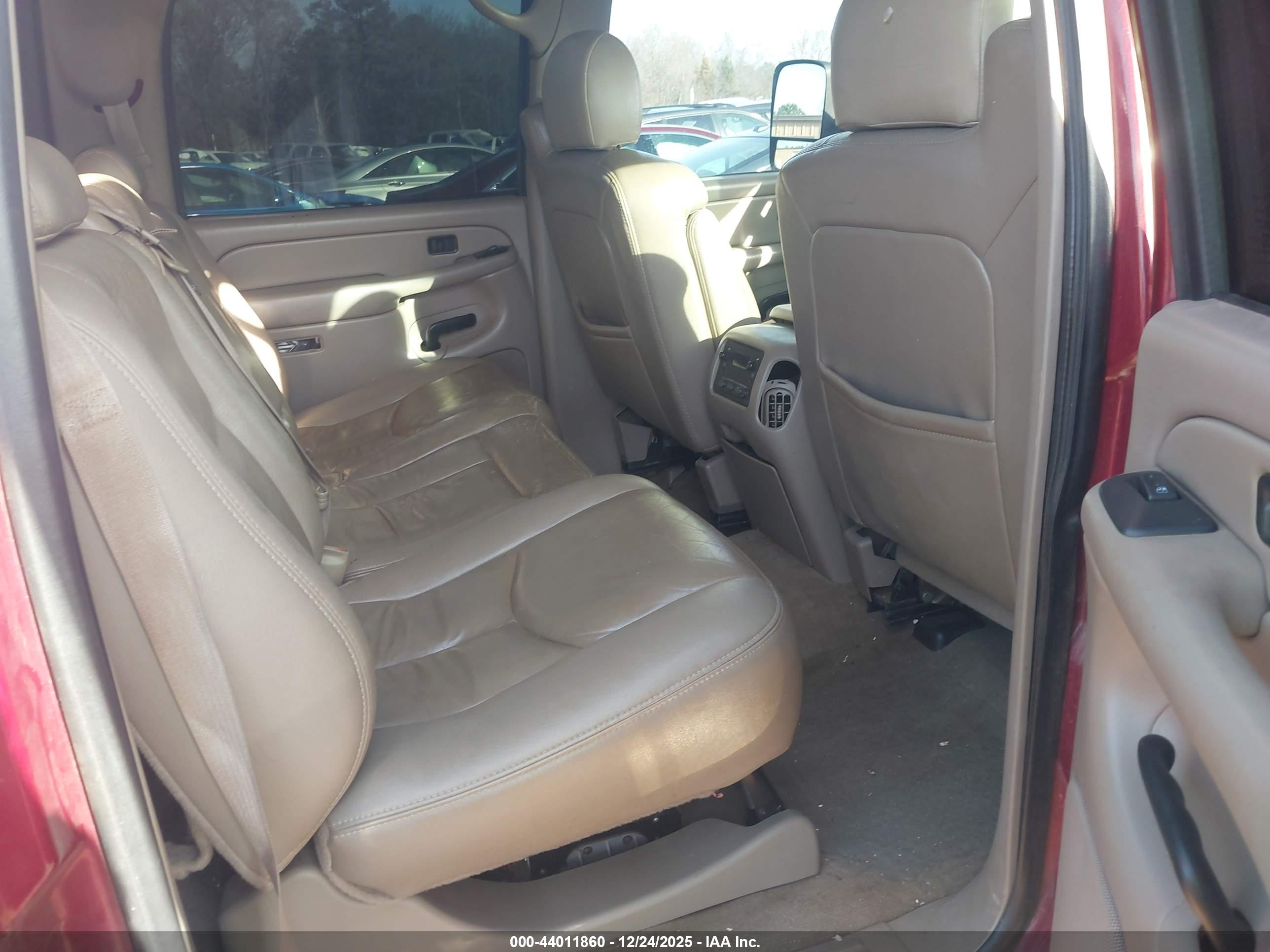 GMC SIERRA image 8