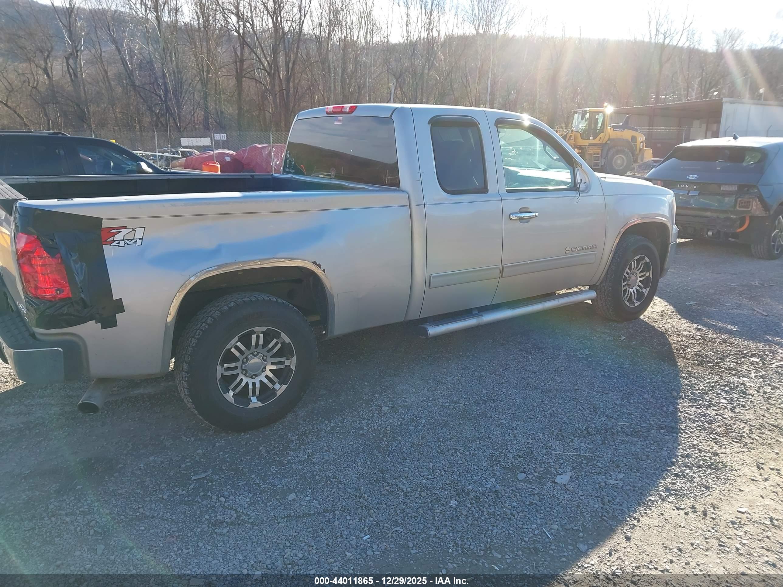 GMC SIERRA image 4