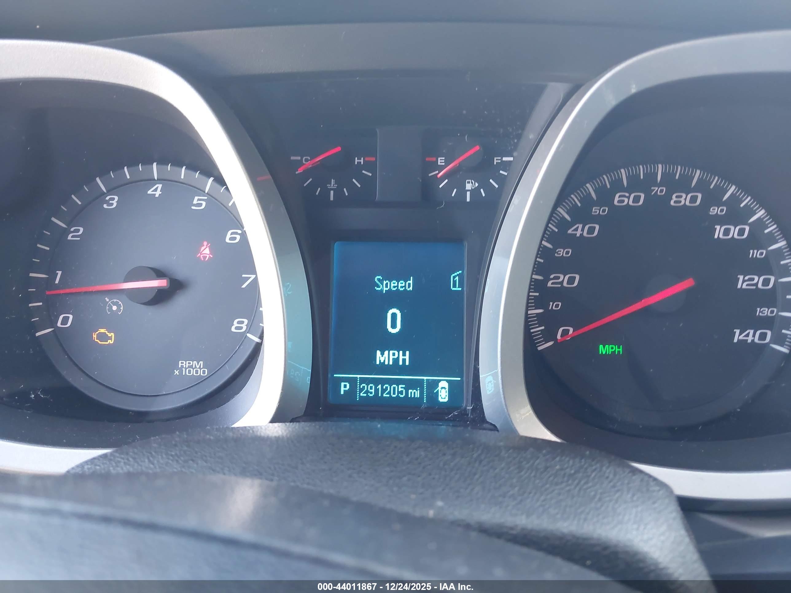 CHEVROLET EQUINOX image 7