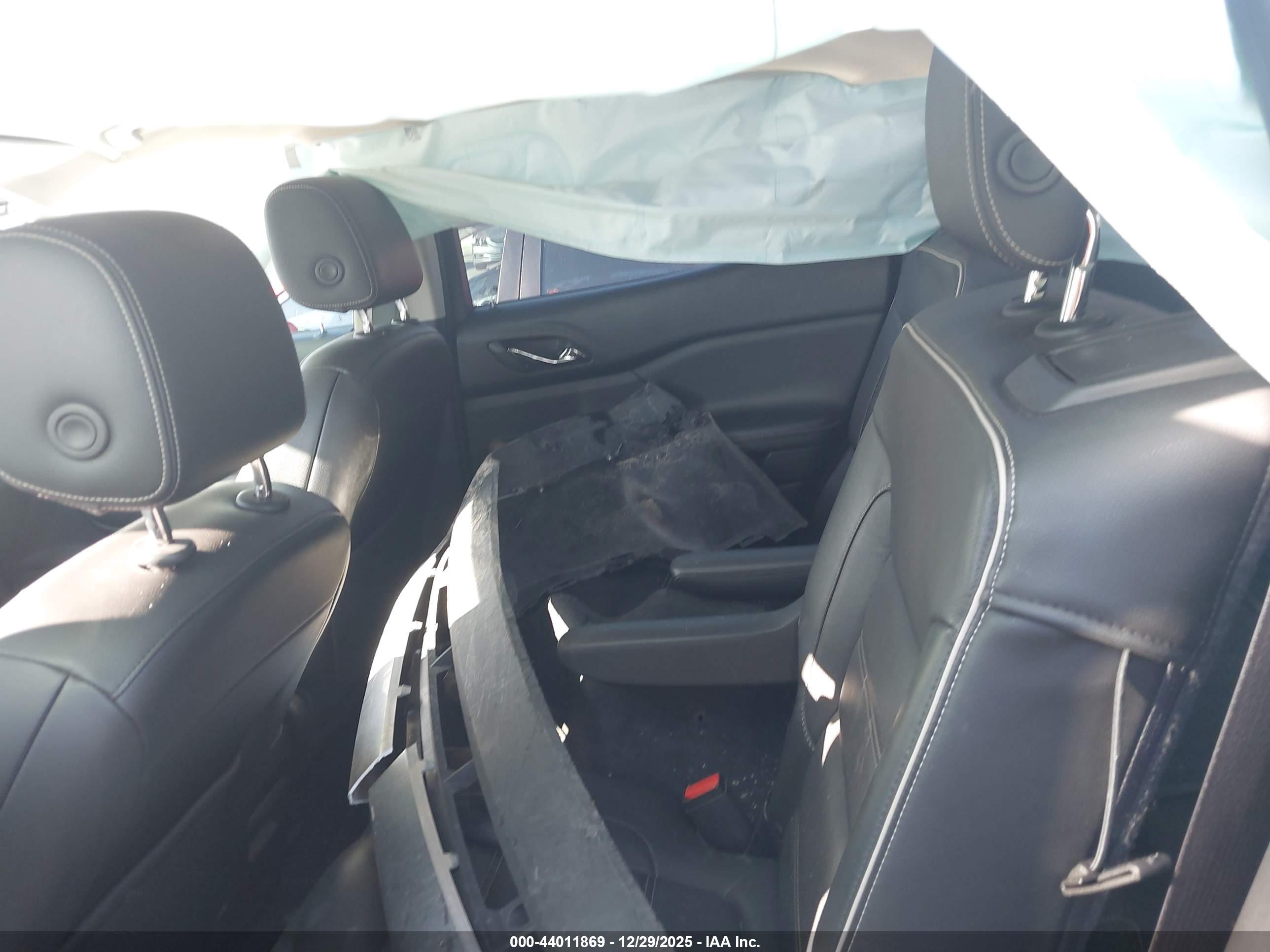 GMC ACADIA image 8