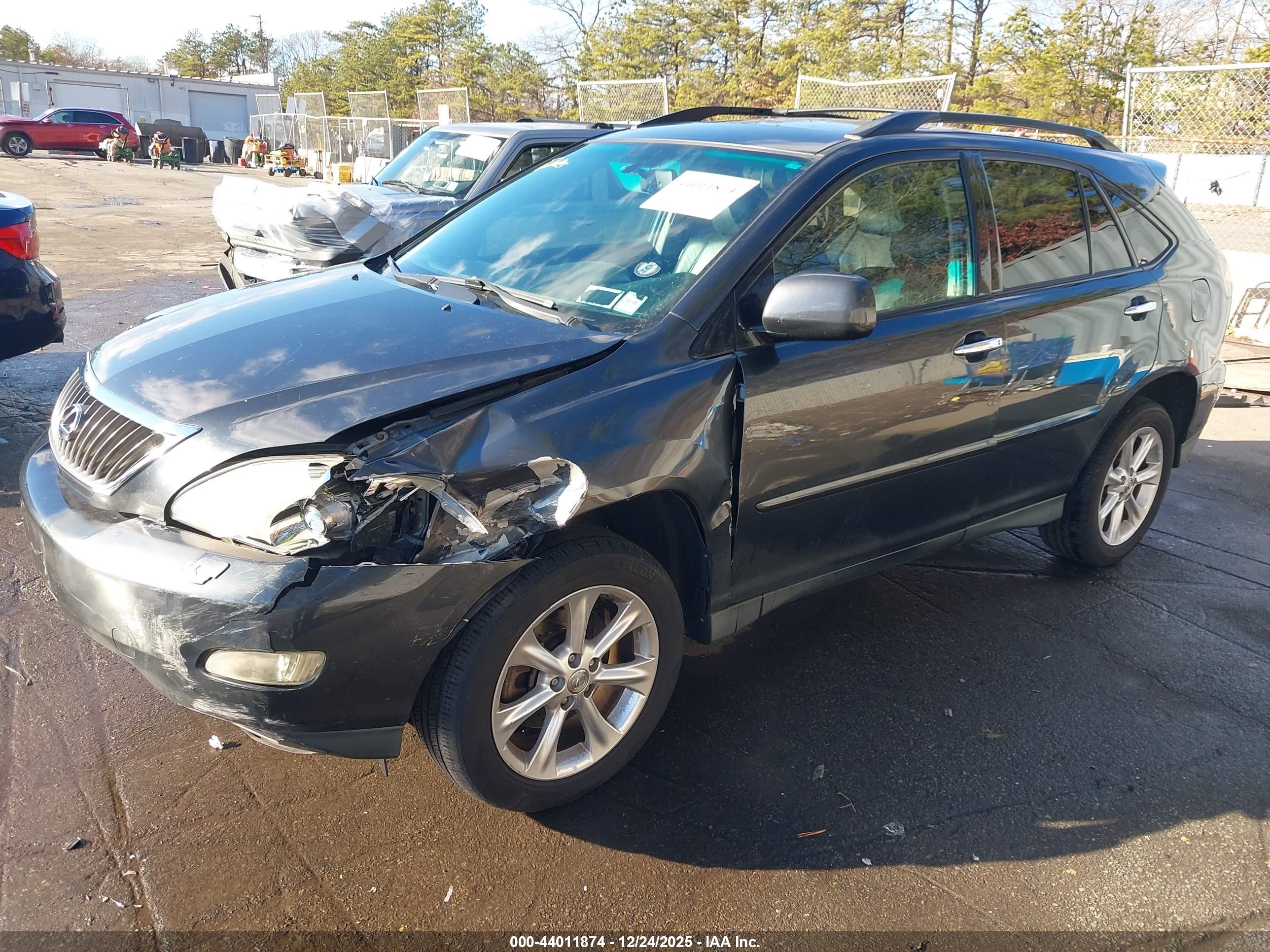 LEXUS RX image 2