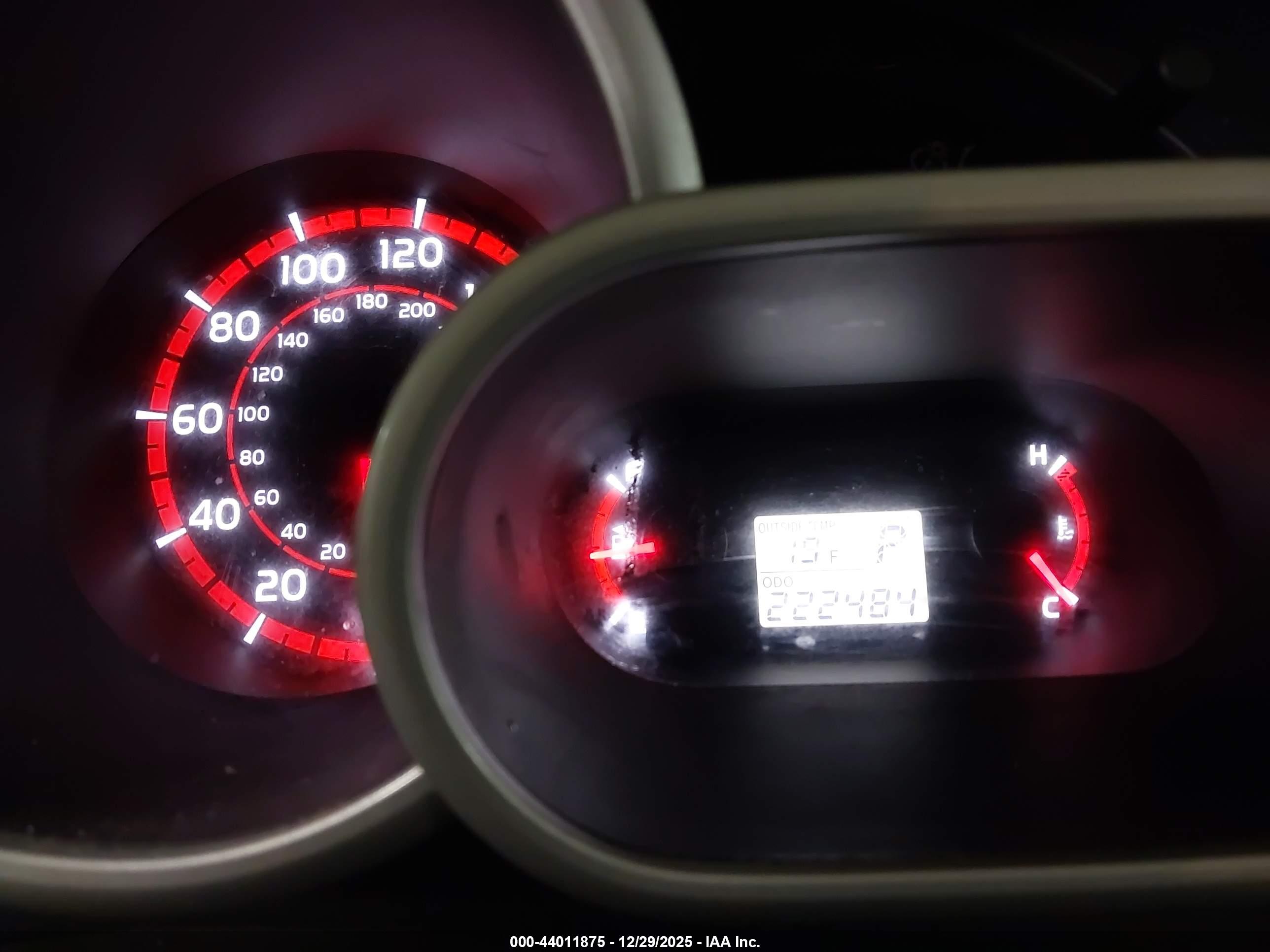 PONTIAC VIBE image 7