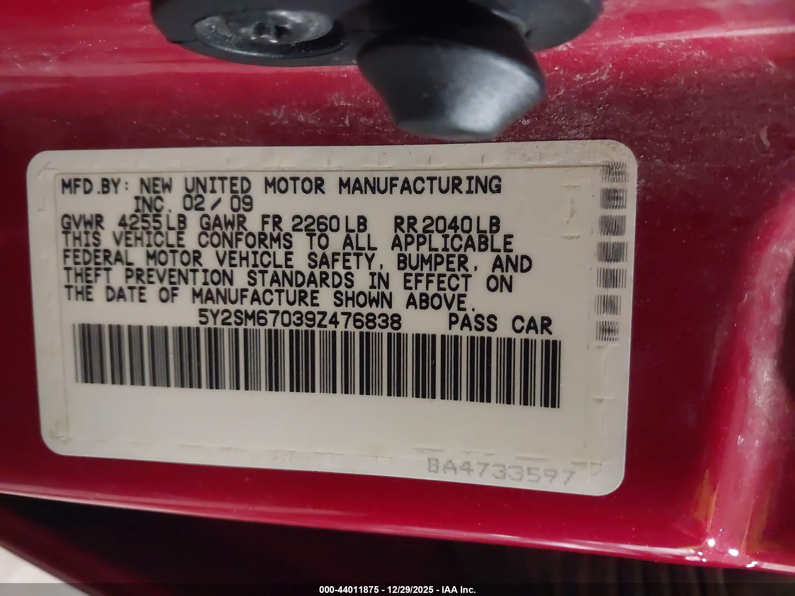 PONTIAC VIBE image 9