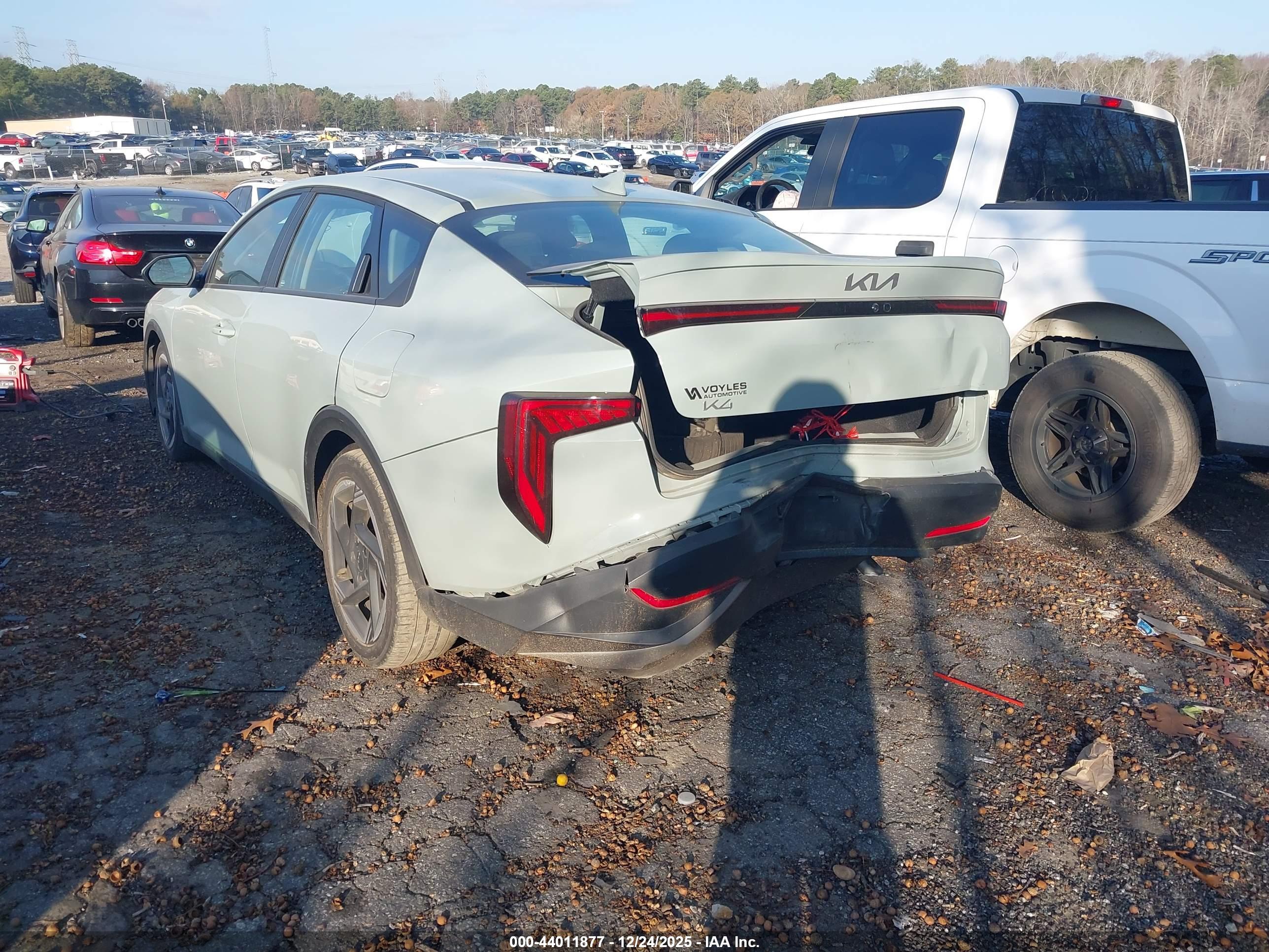 KIA K4 image 3