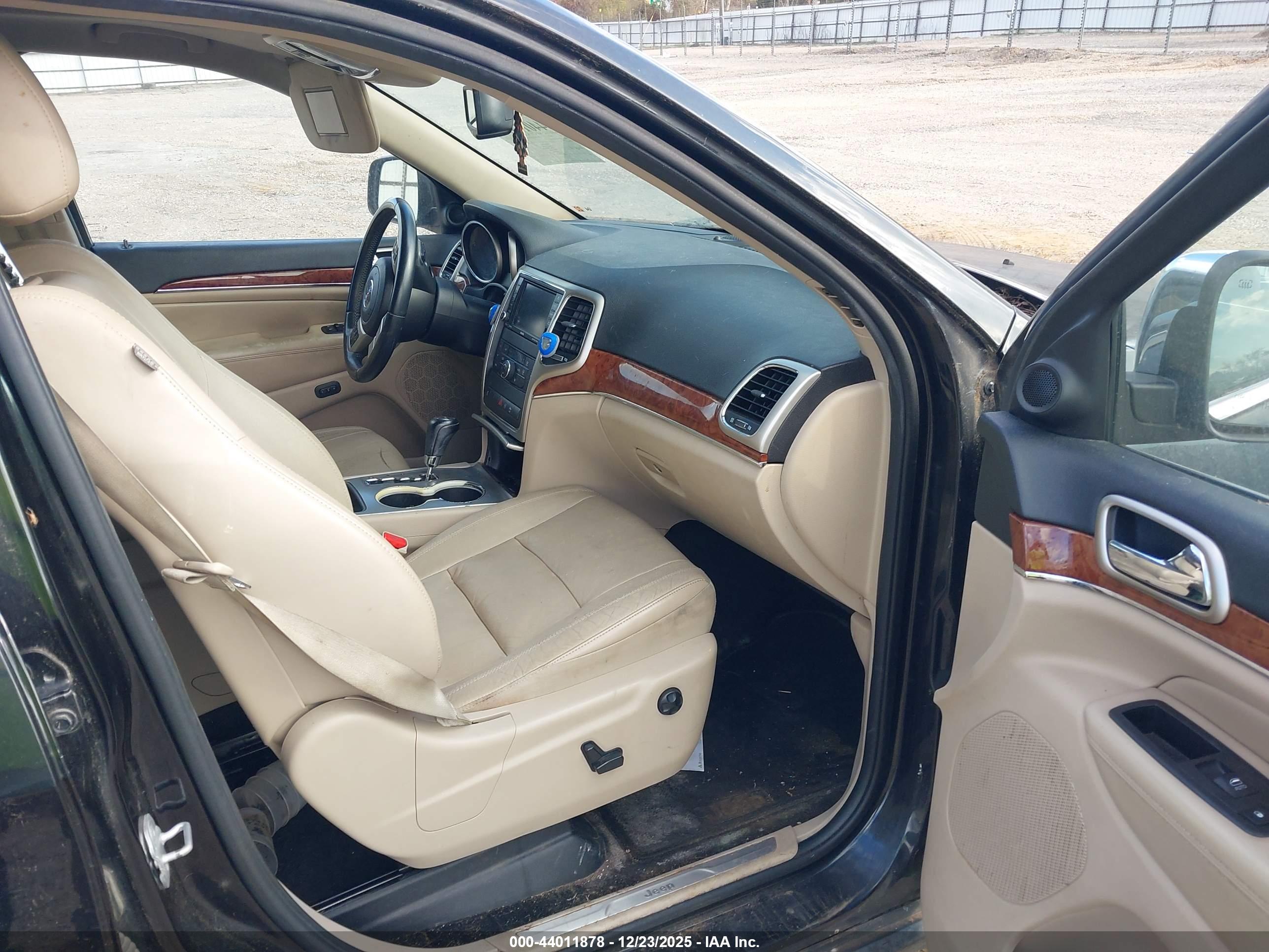JEEP GRAND image 5
