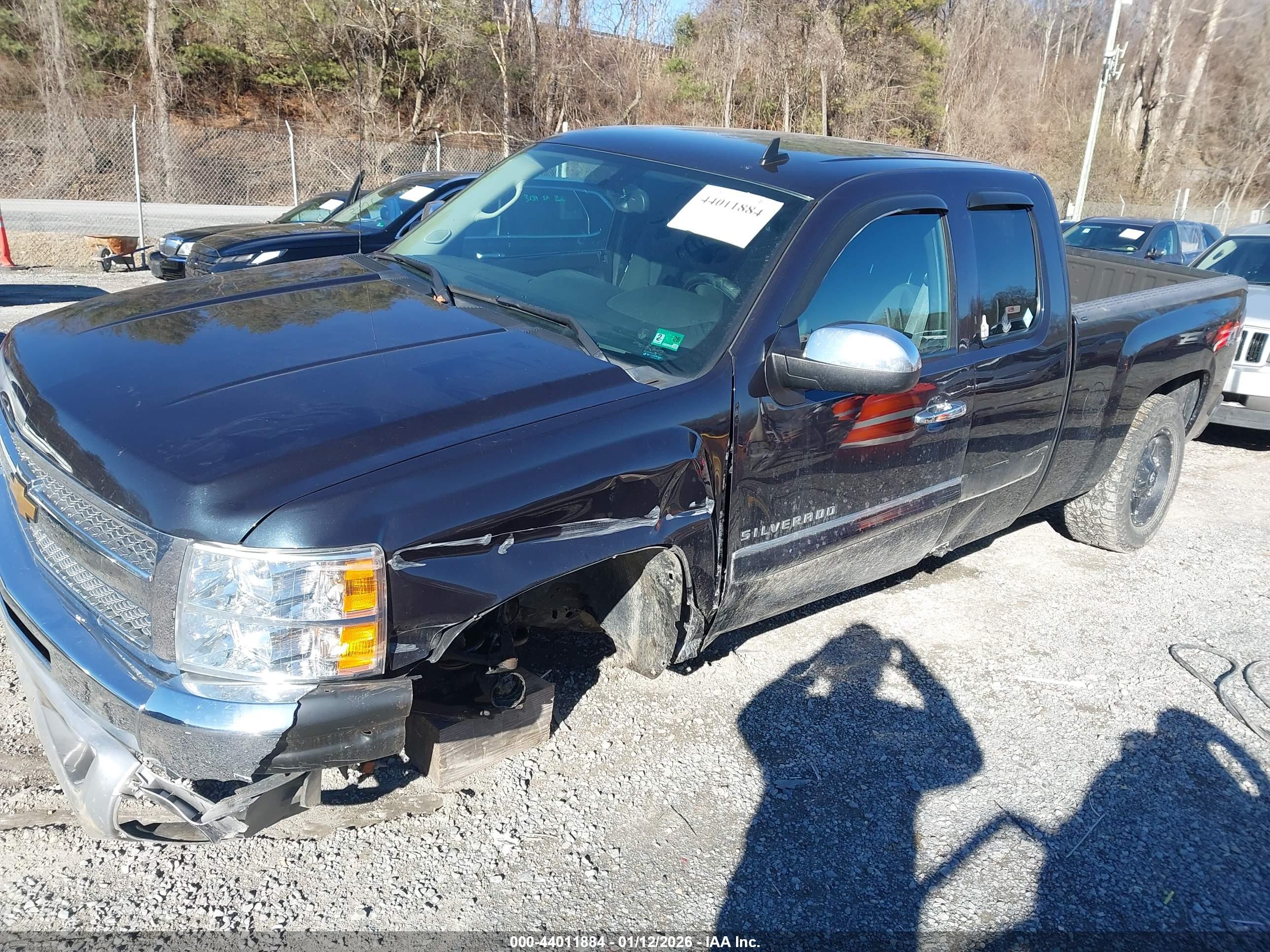 CHEVROLET SILVERADO image 2