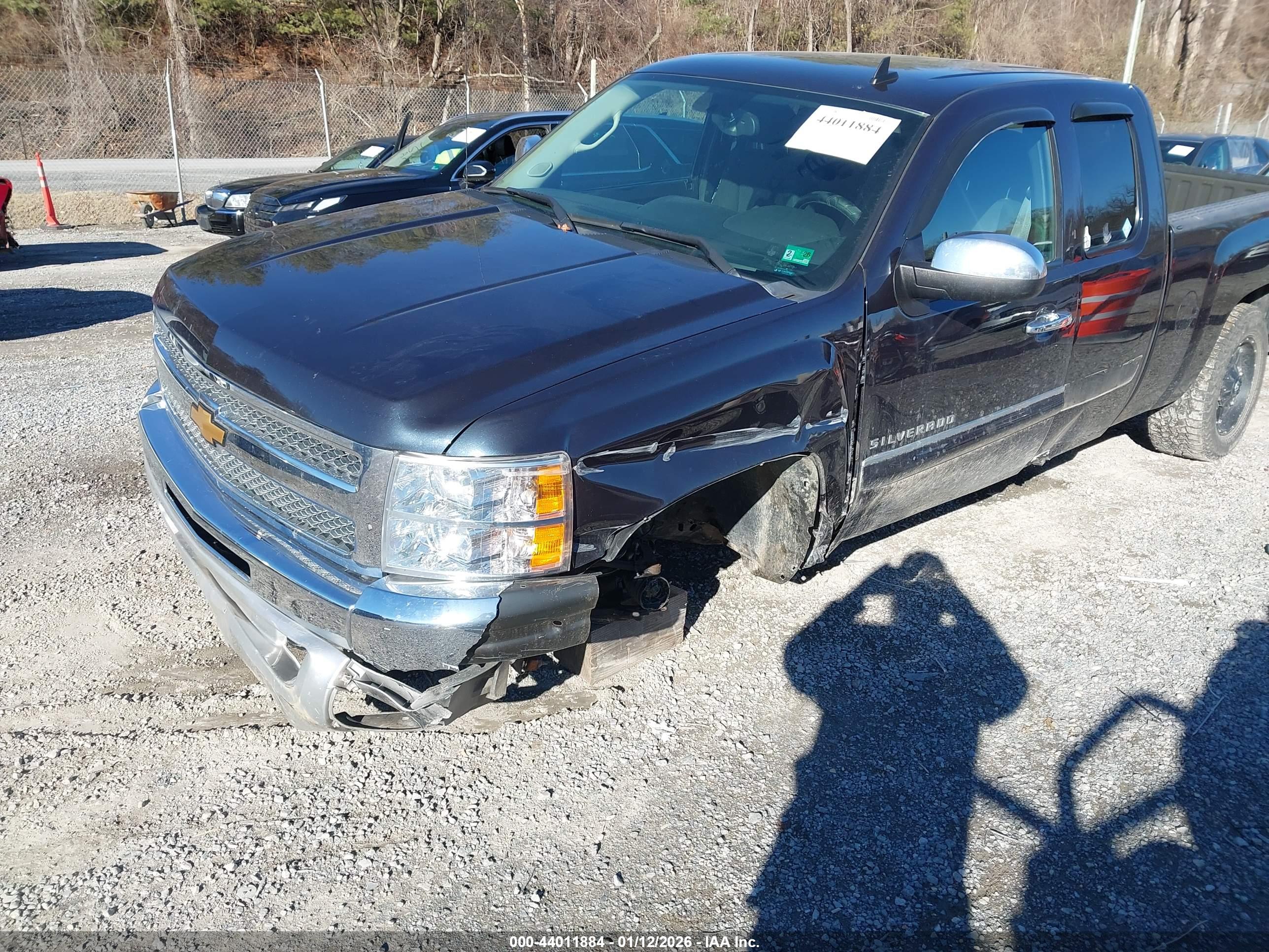 CHEVROLET SILVERADO image 6