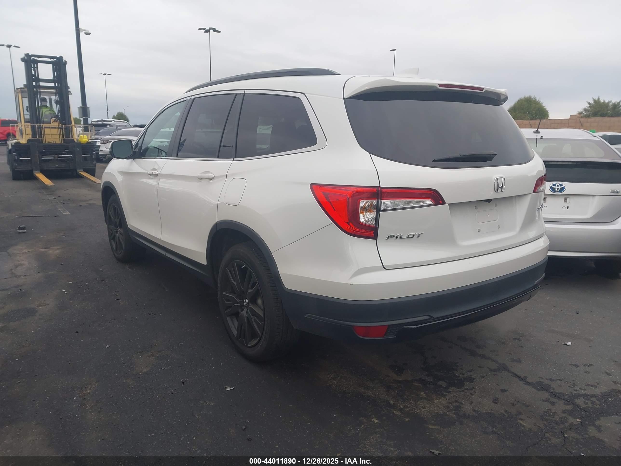 HONDA PILOT image 3