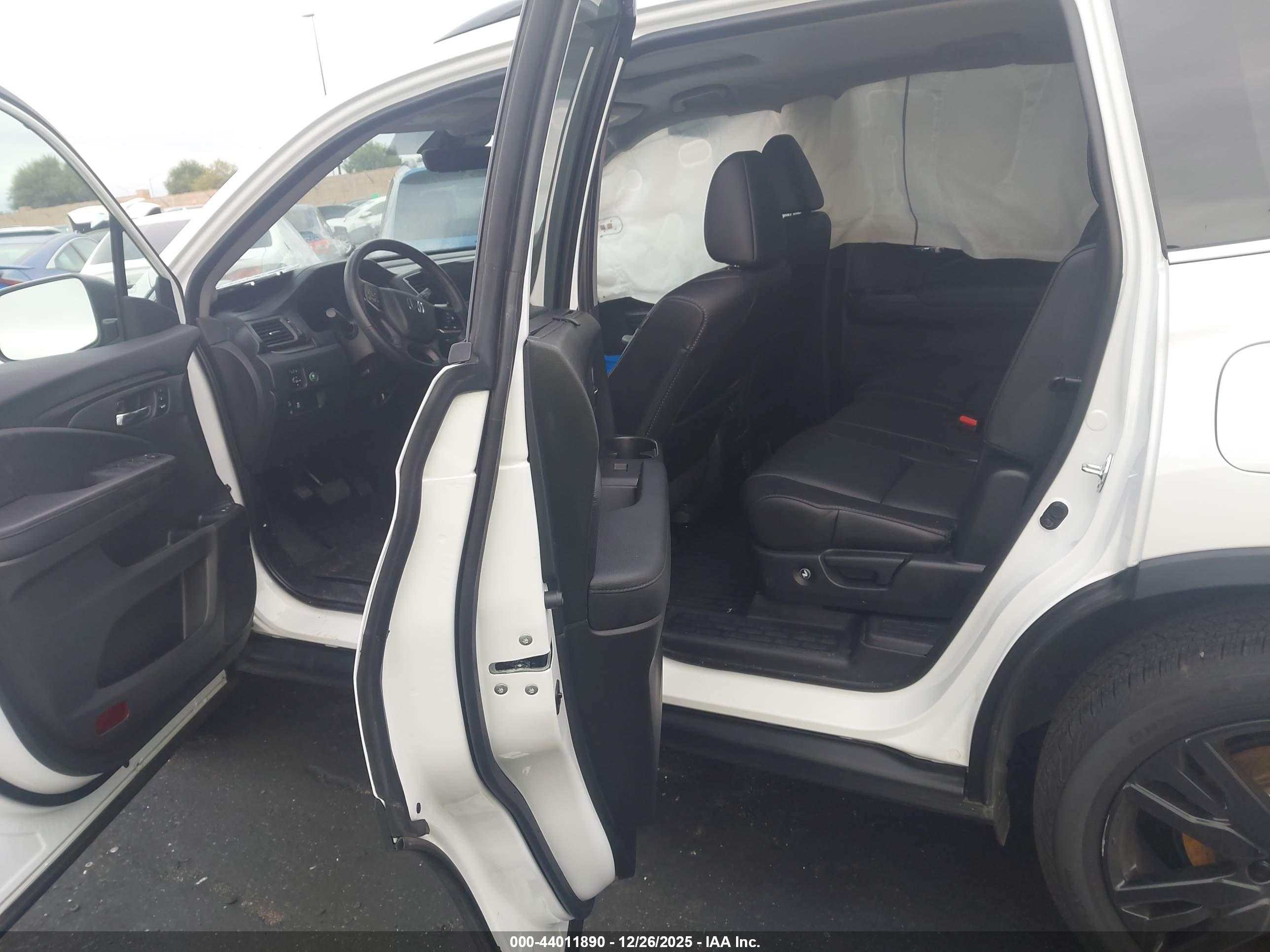 HONDA PILOT image 8