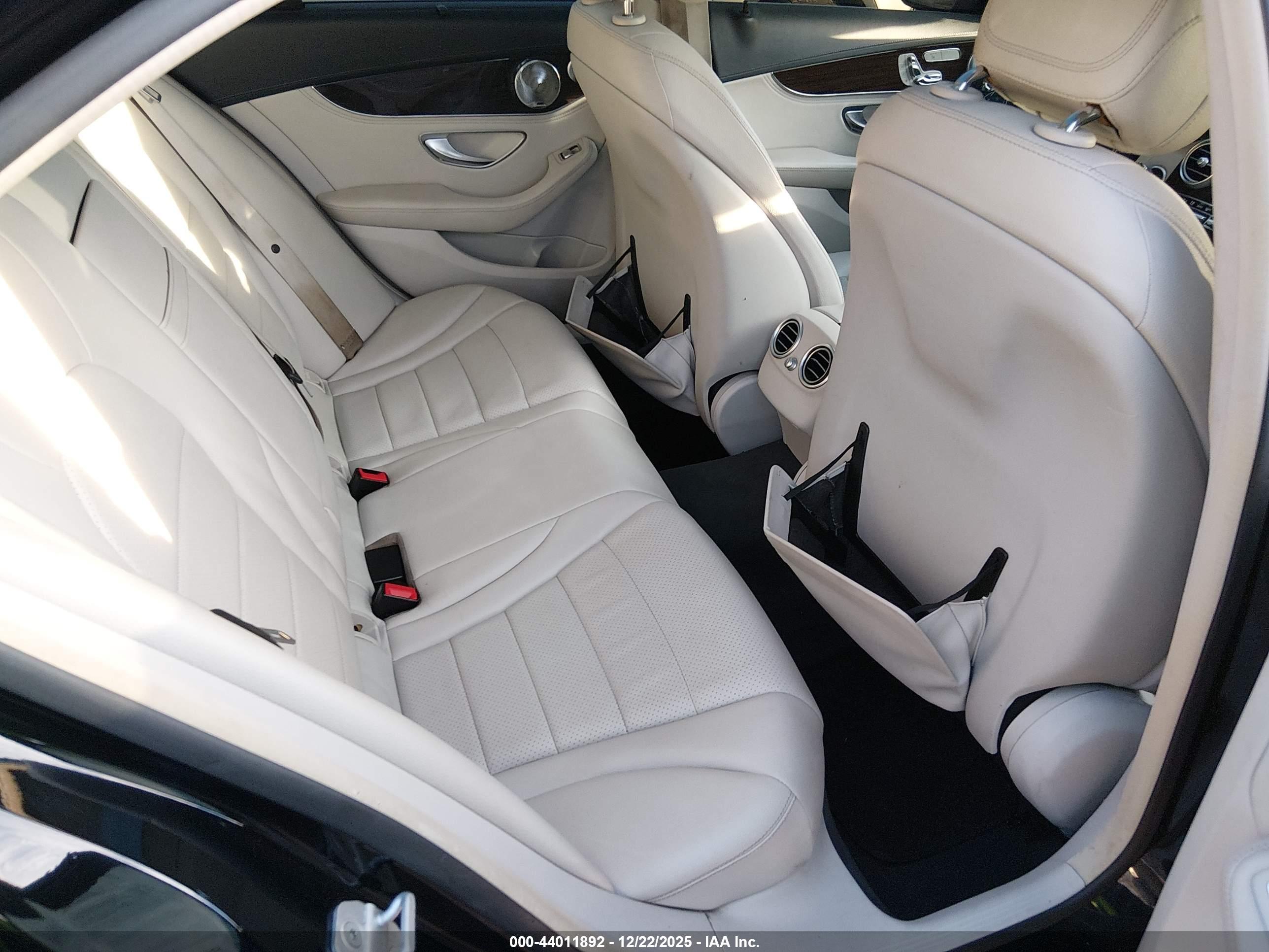 MERCEDES-BENZ C image 8
