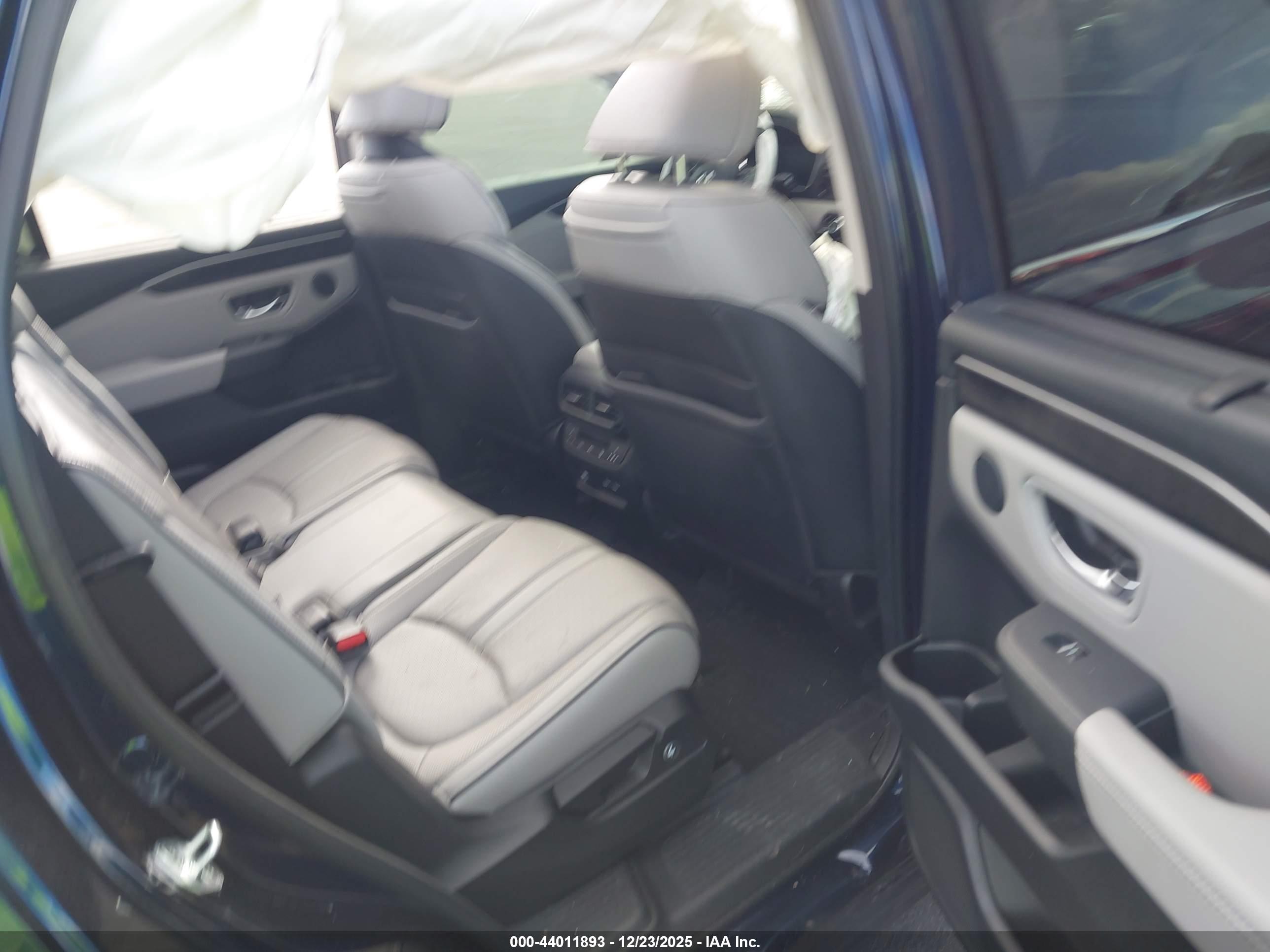 HONDA PILOT image 8
