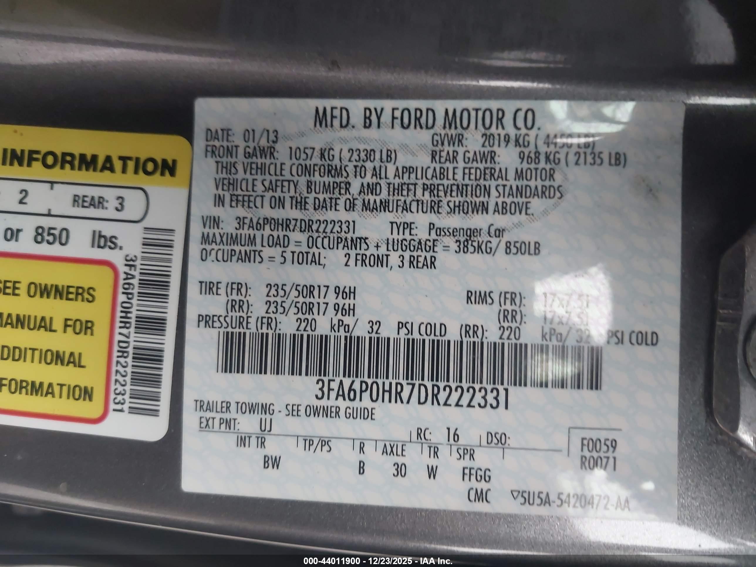 FORD FUSION image 9