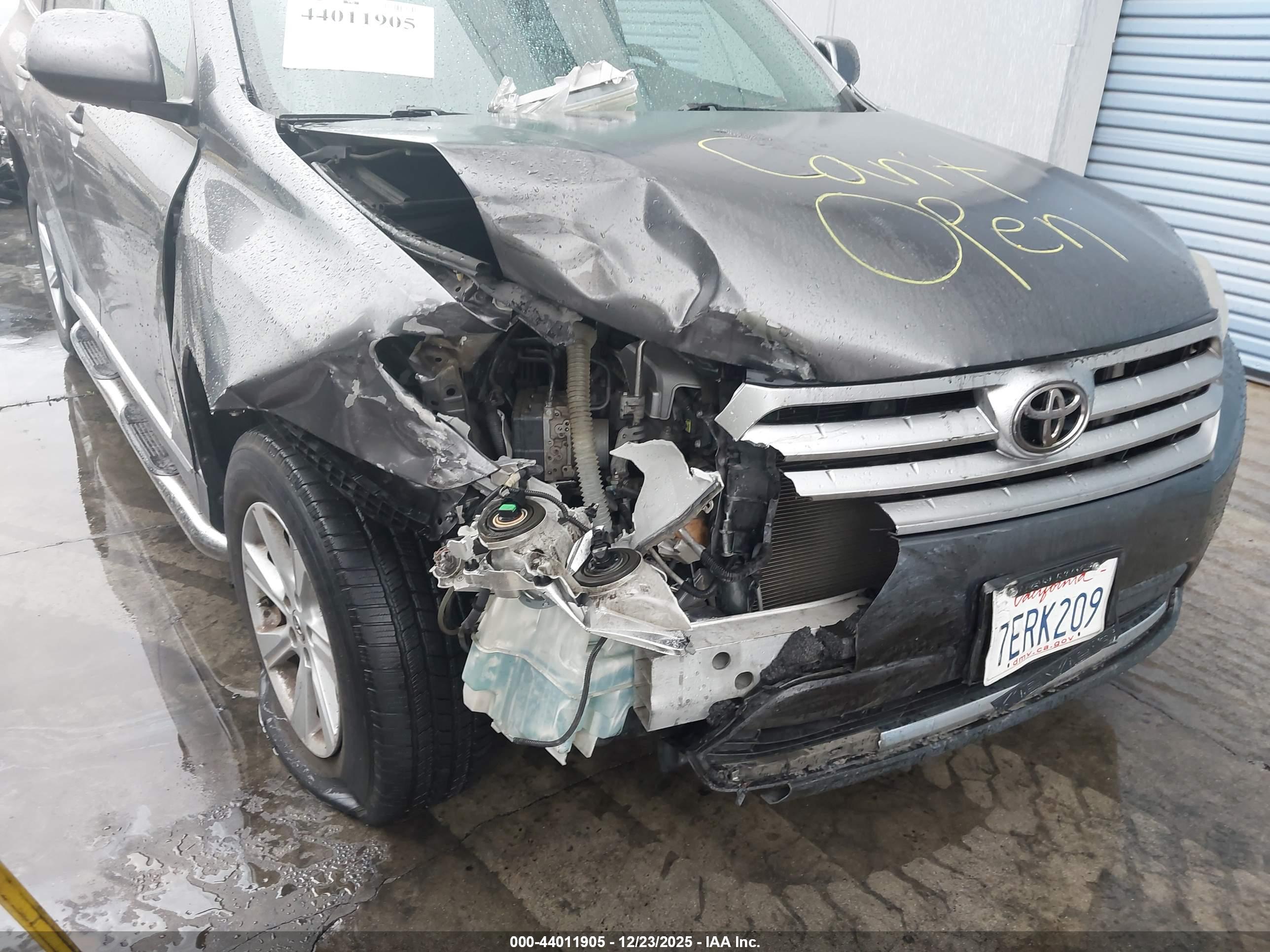TOYOTA HIGHLANDER image 6