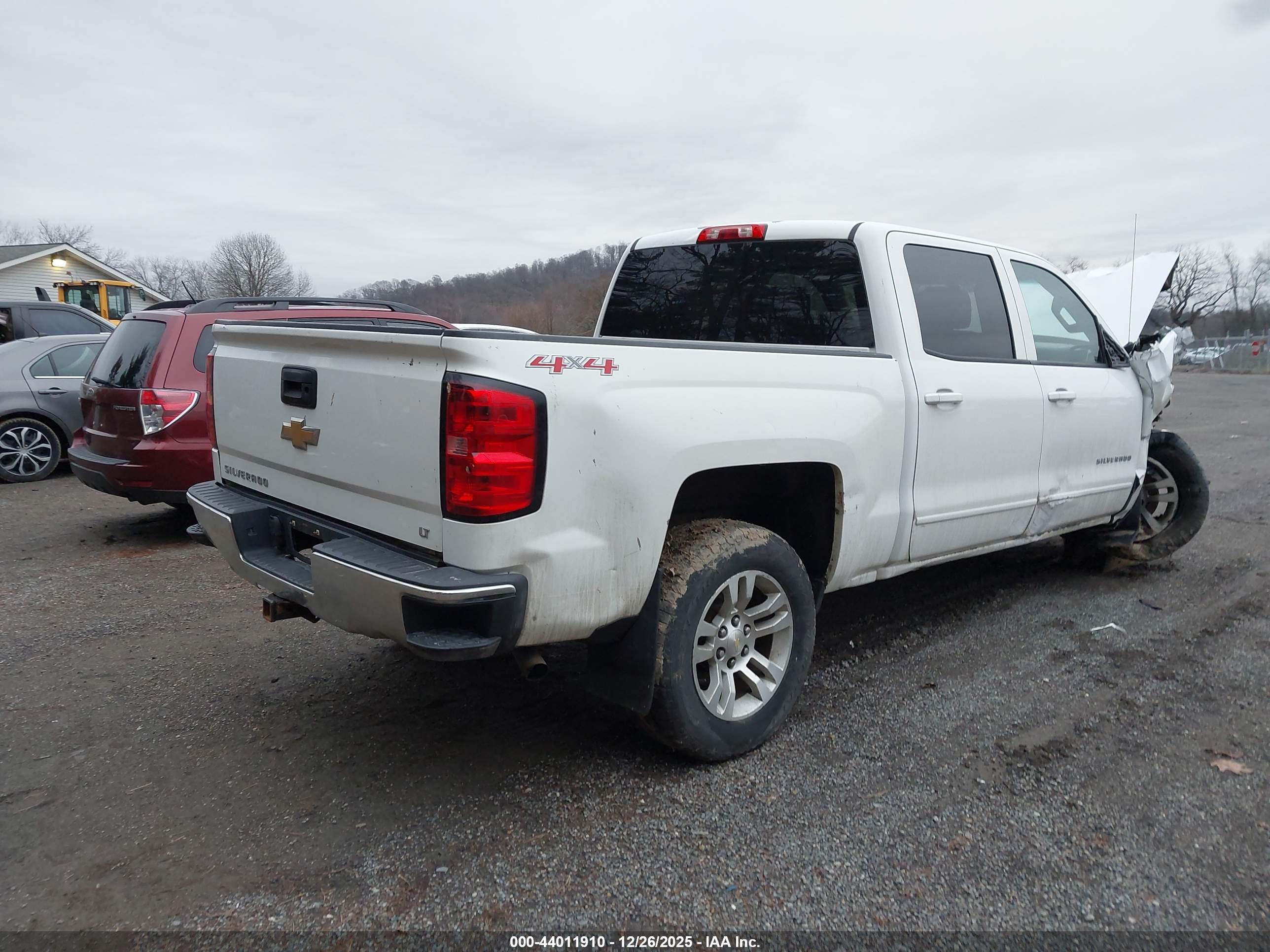 CHEVROLET SILVERADO image 4