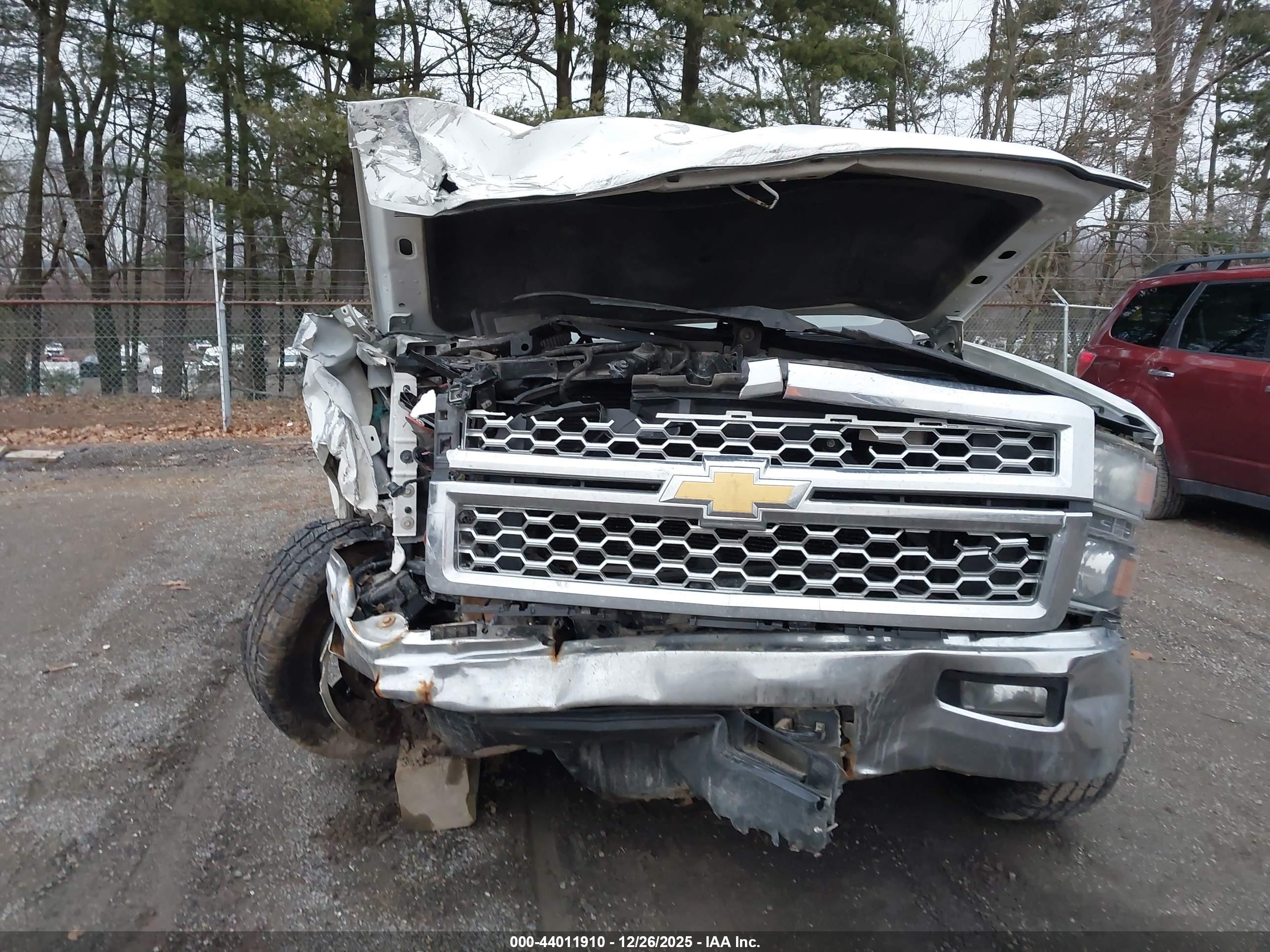 CHEVROLET SILVERADO image 6