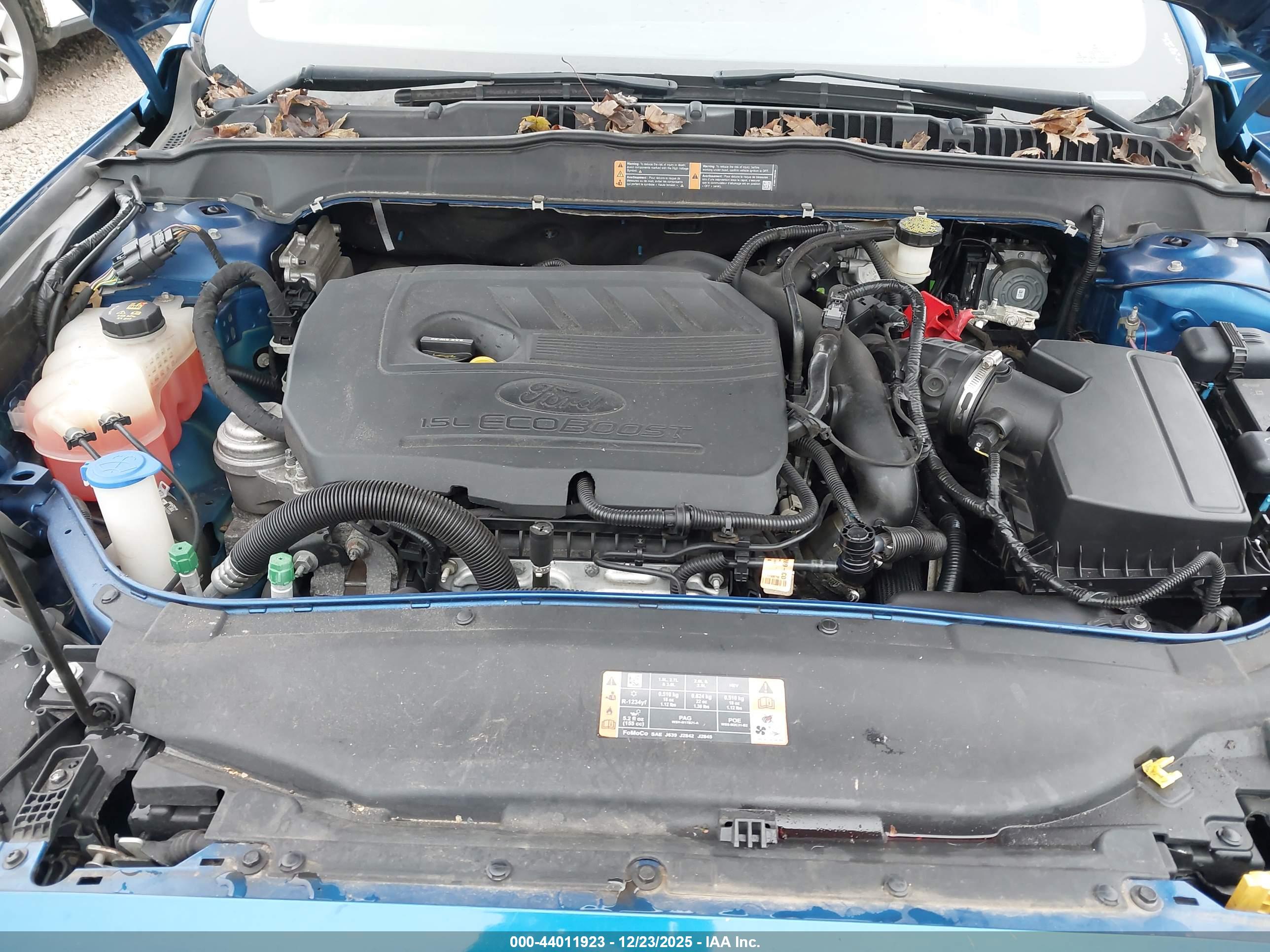 FORD FUSION image 10