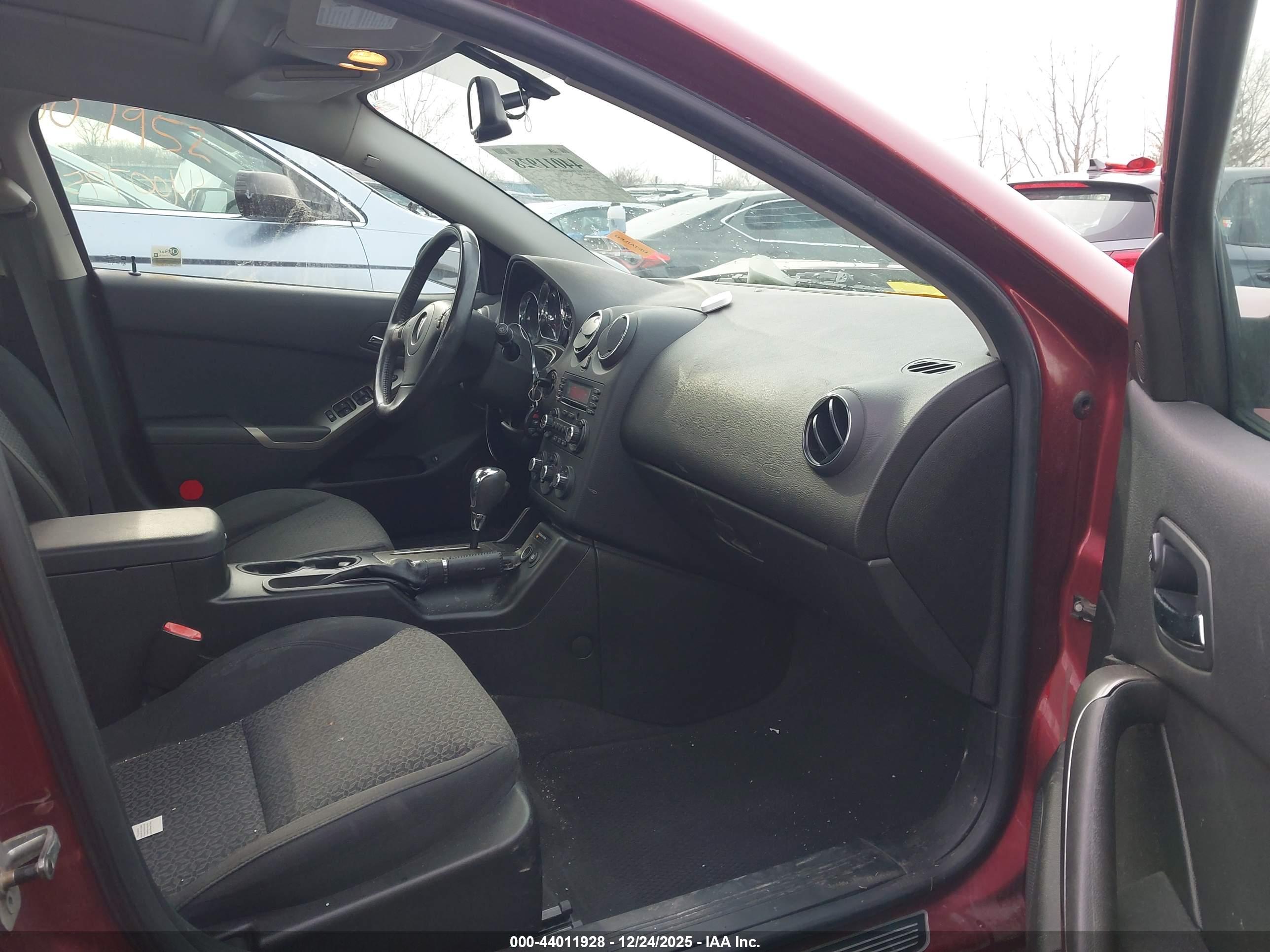 PONTIAC G6 image 5