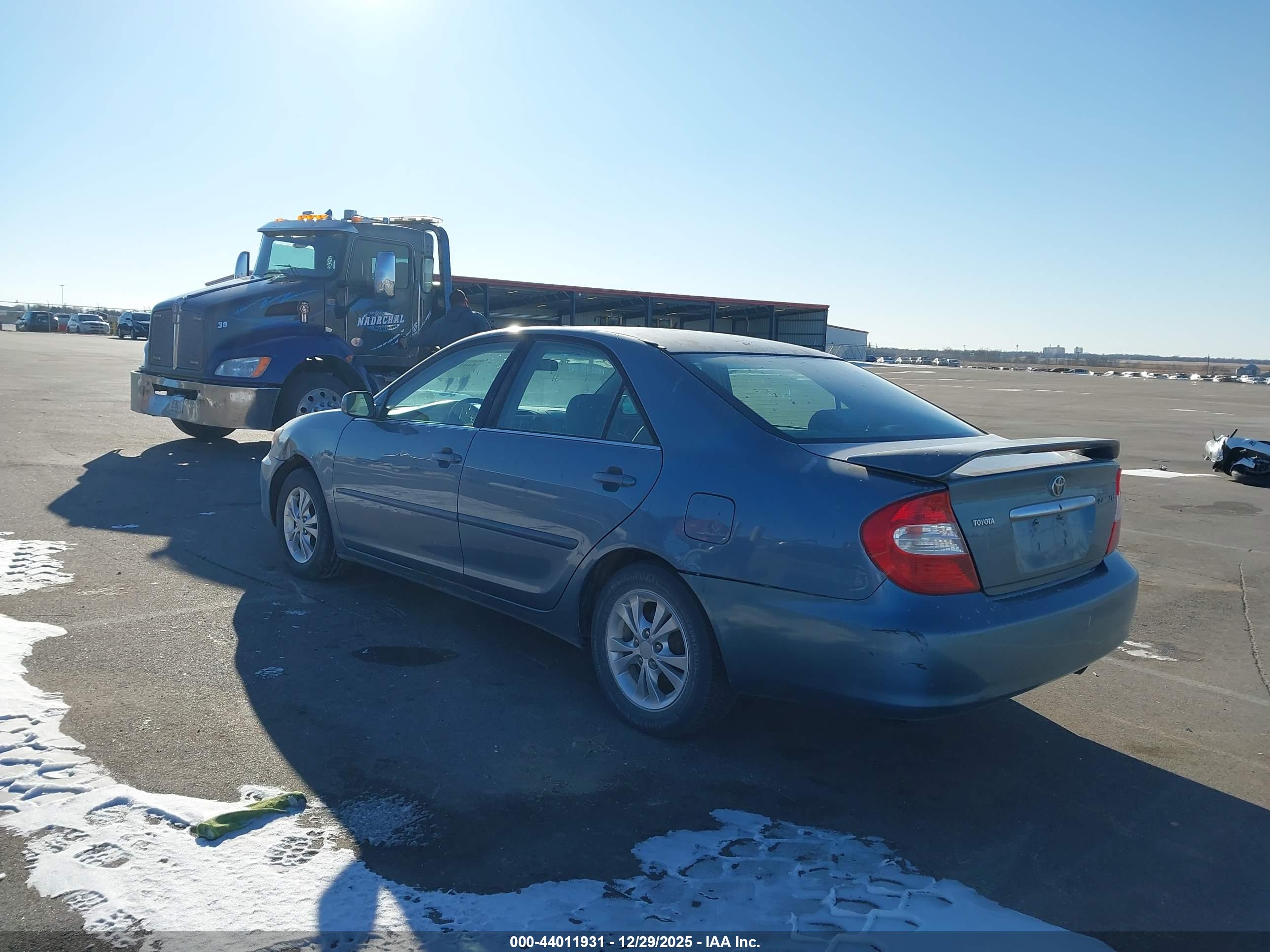TOYOTA CAMRY image 3