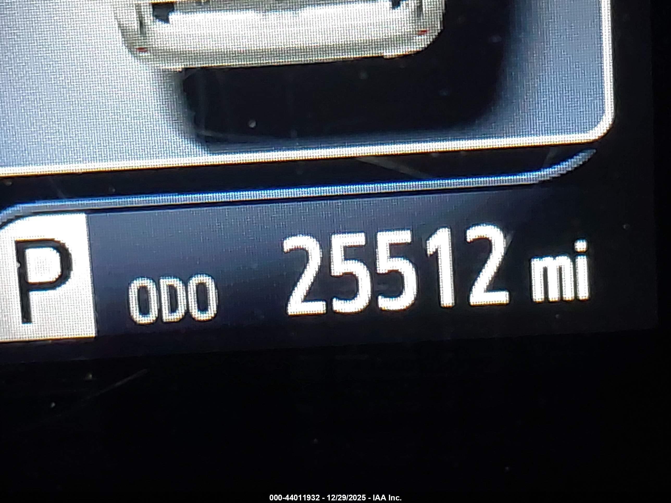 TOYOTA SIENNA image 7