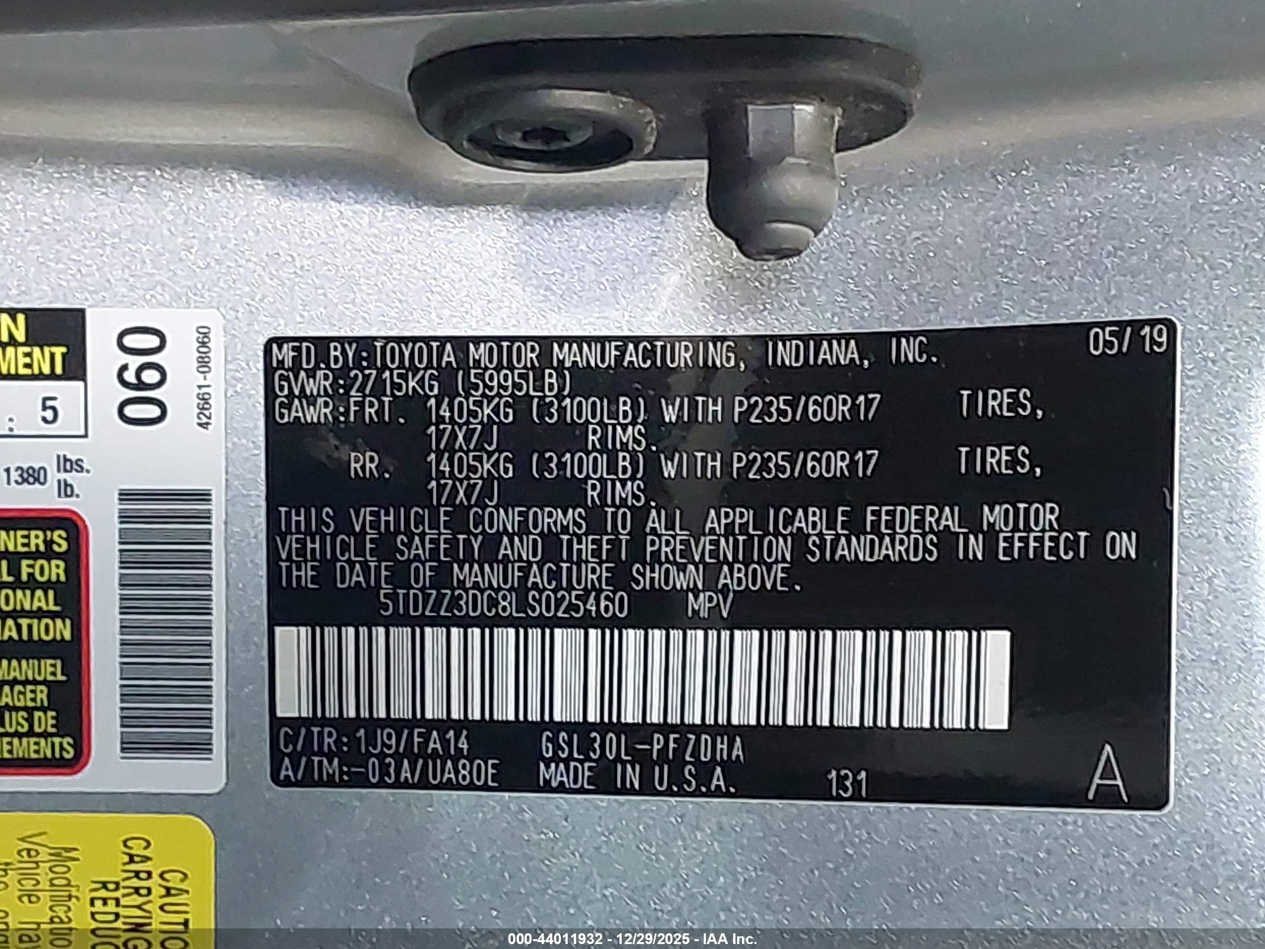 TOYOTA SIENNA image 9