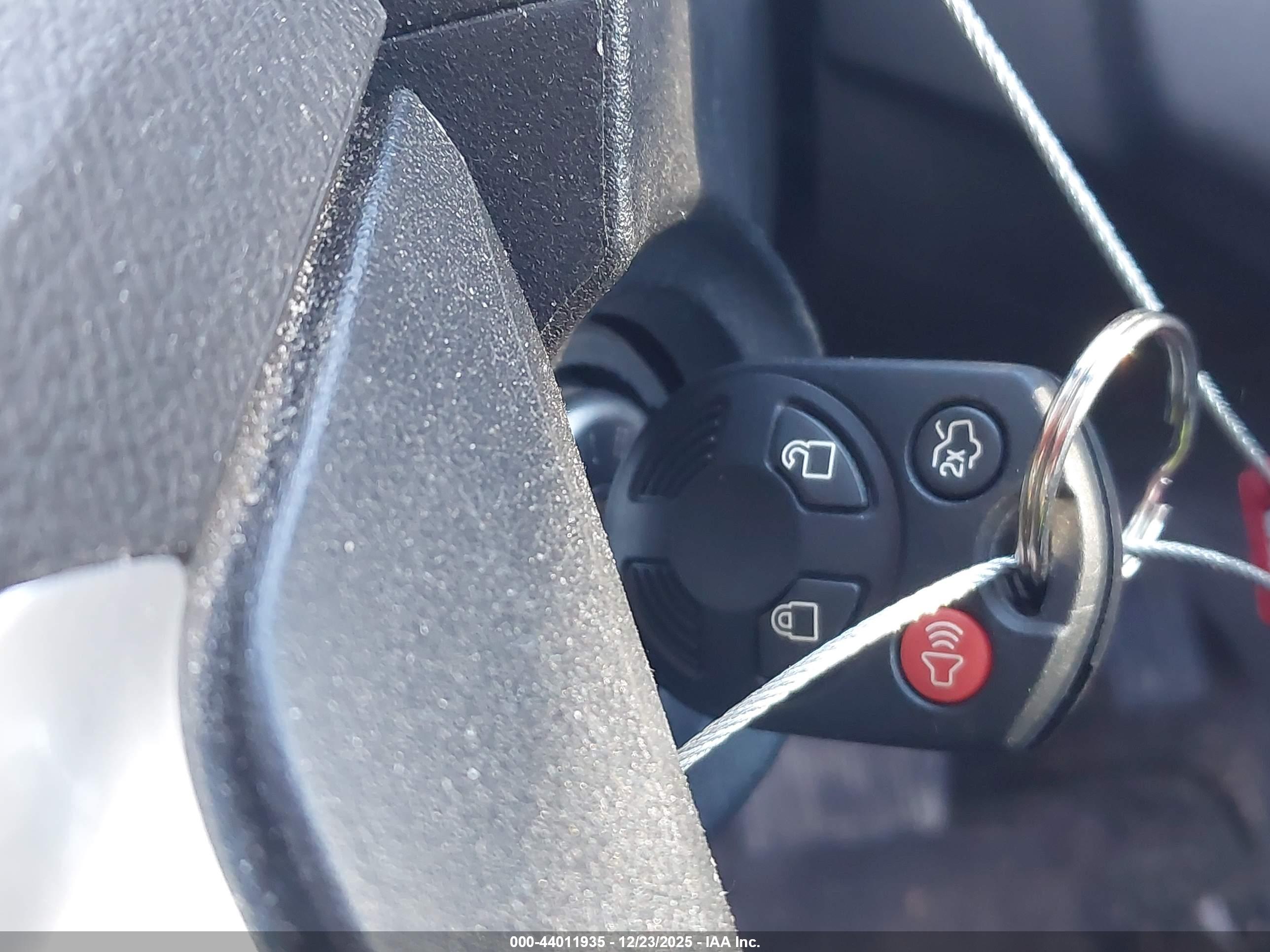FORD ESCAPE image 11