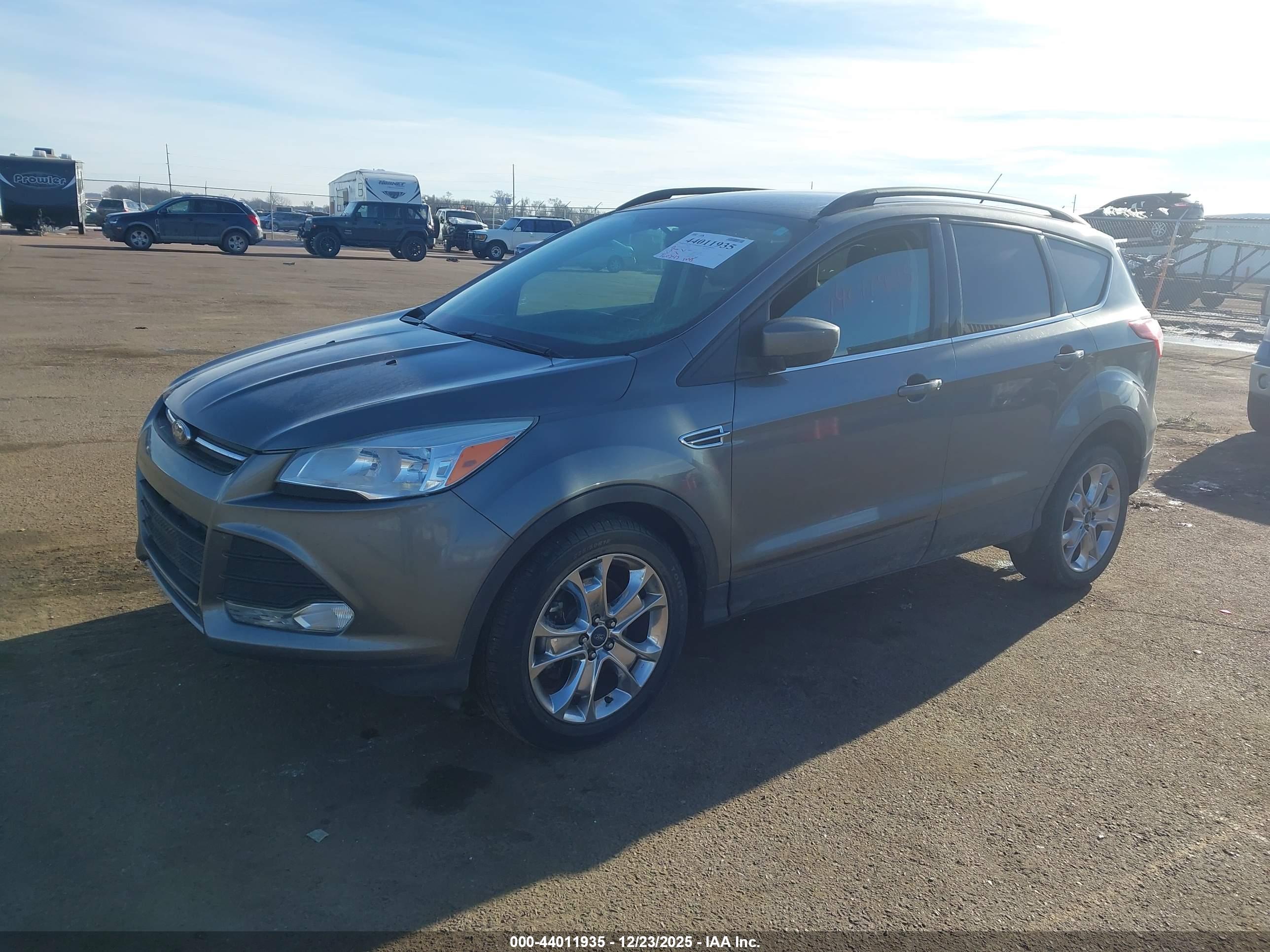 FORD ESCAPE image 2