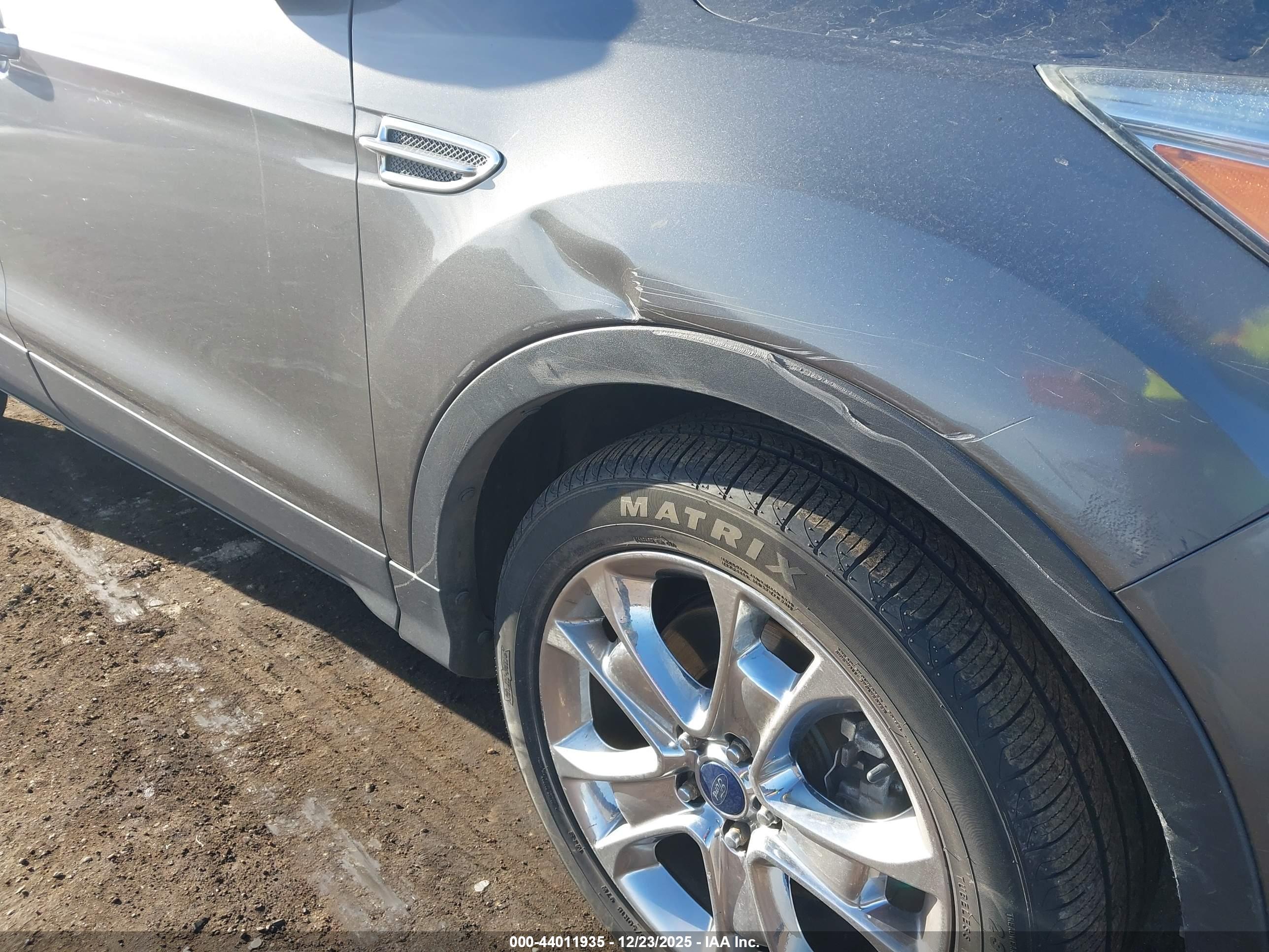 FORD ESCAPE image 6