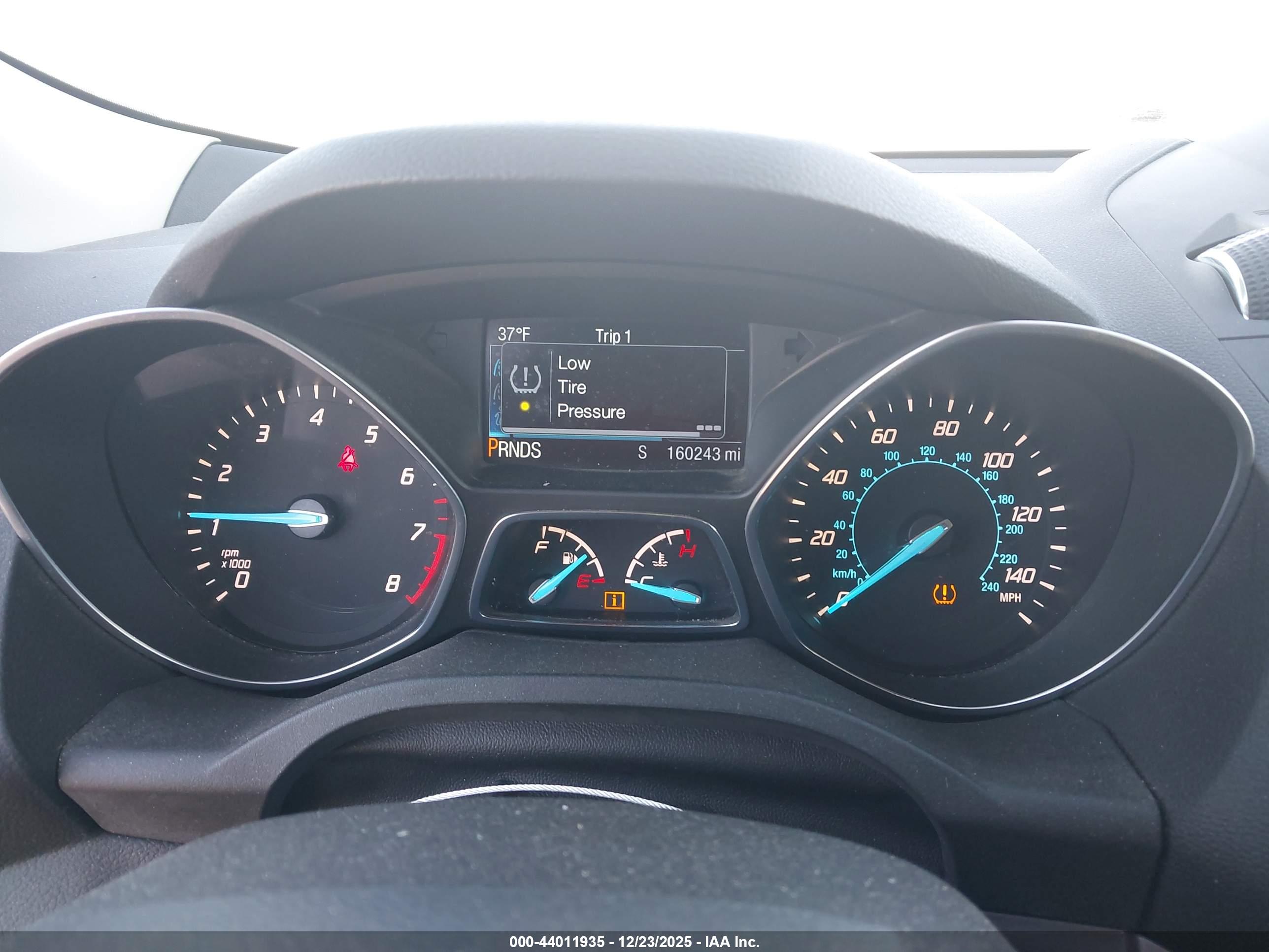 FORD ESCAPE image 7