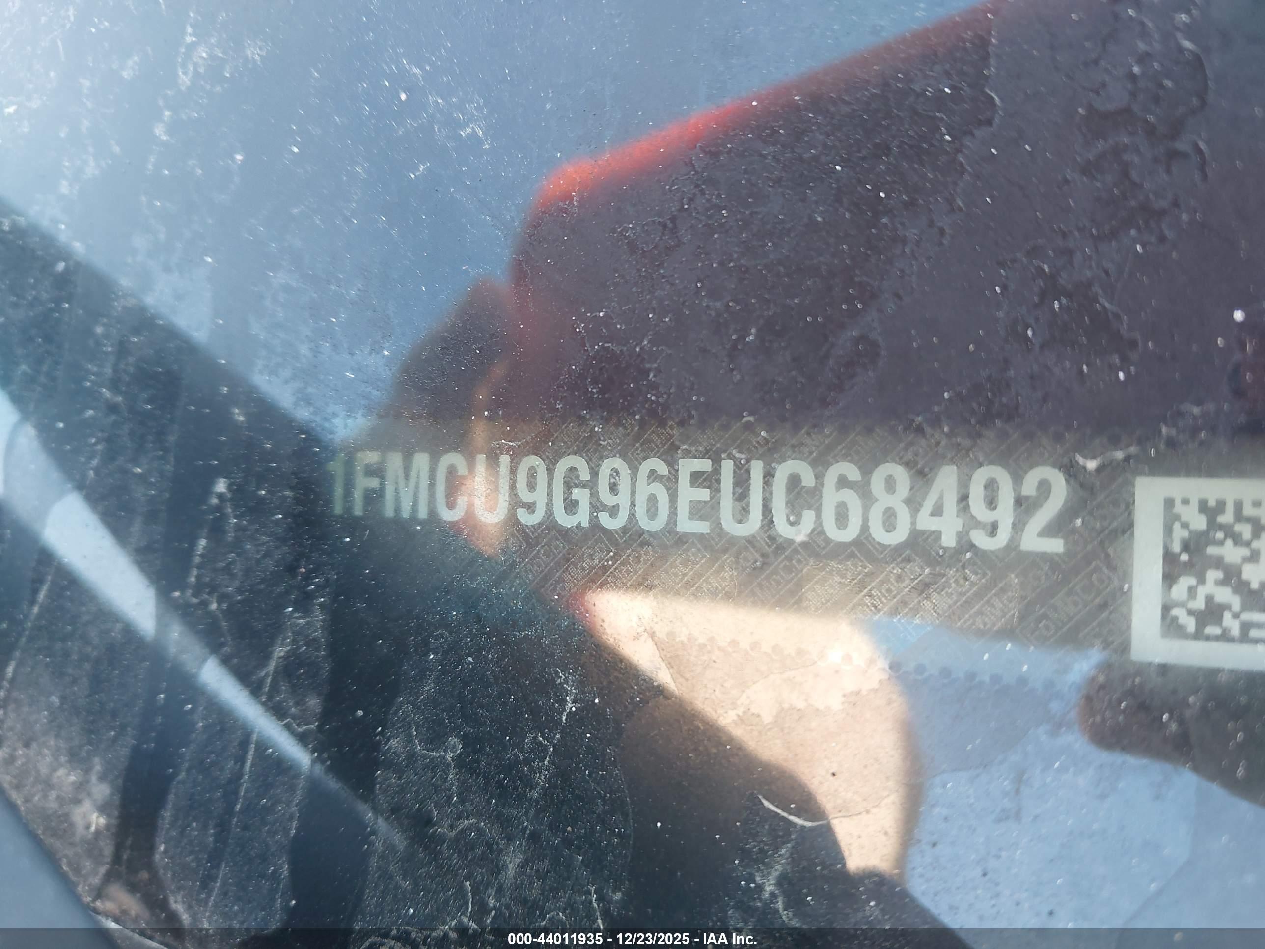 FORD ESCAPE image 9