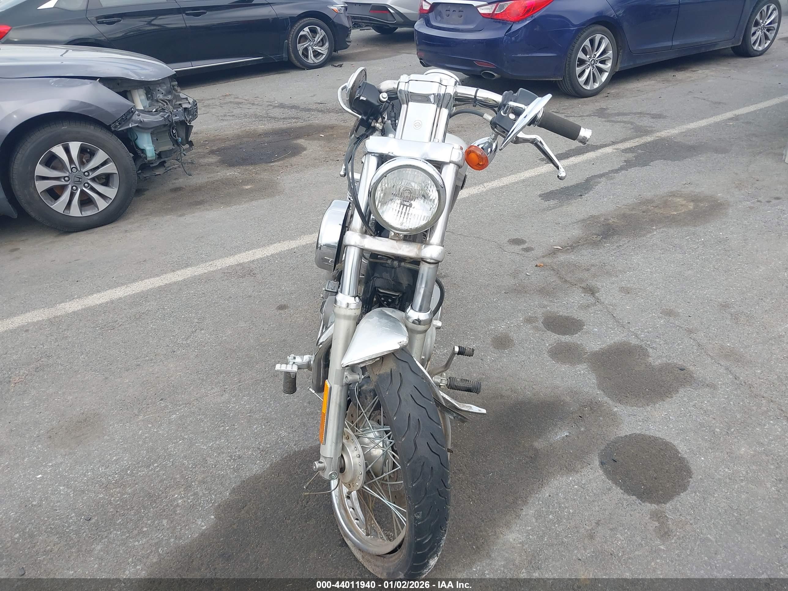 HARLEY-DAVIDSON XL883 image 5