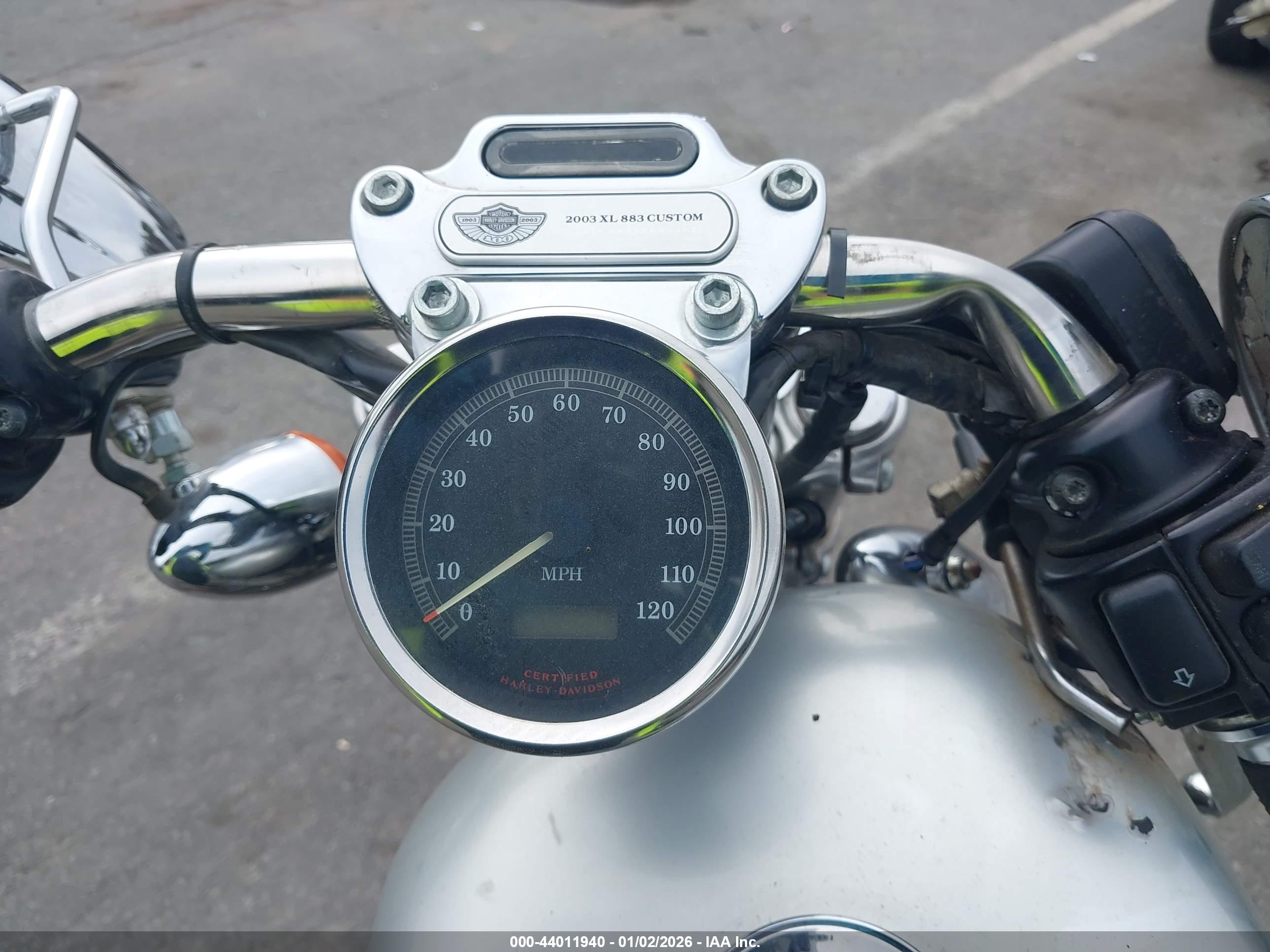 HARLEY-DAVIDSON XL883 image 7