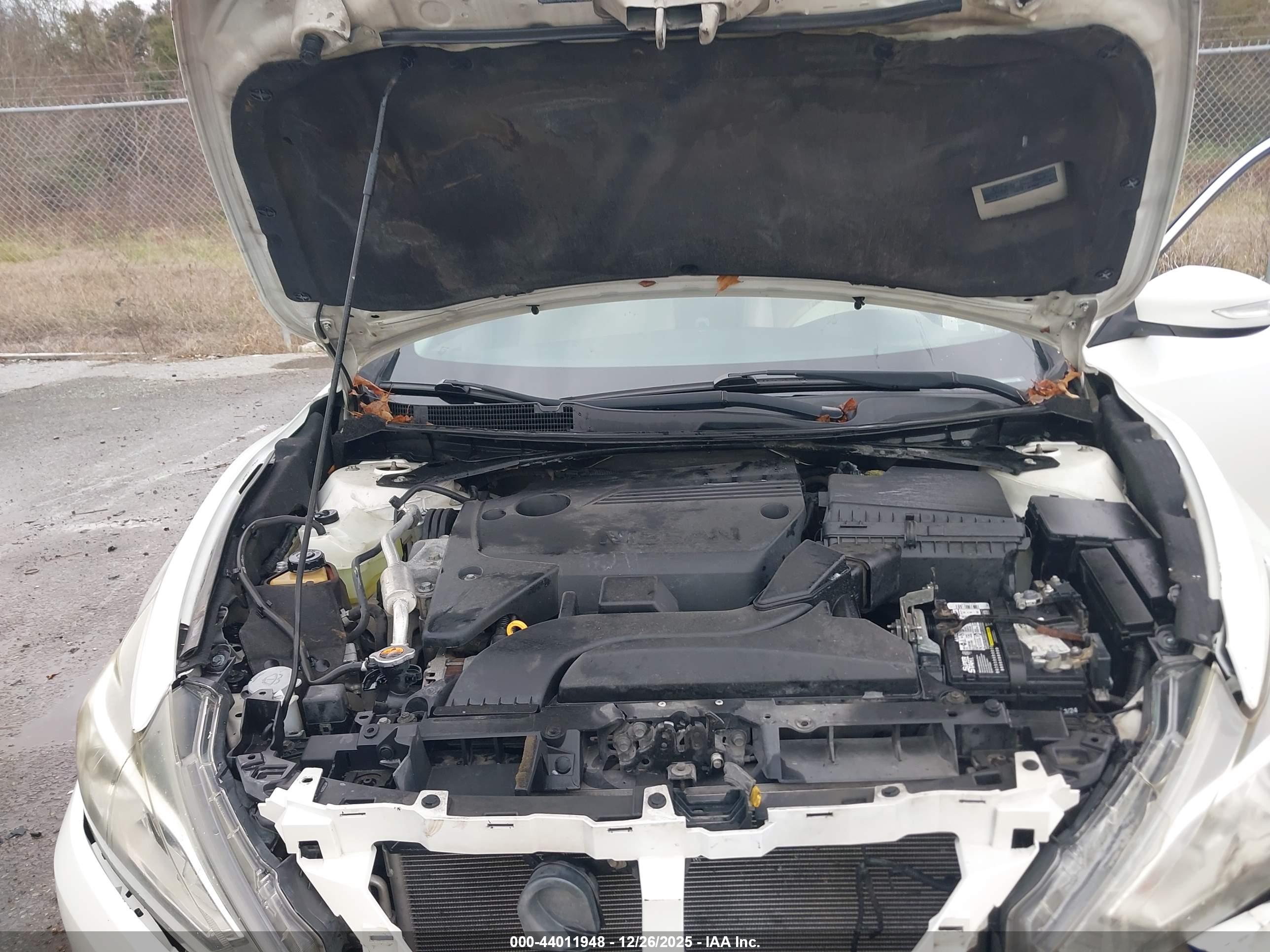 NISSAN ALTIMA image 10