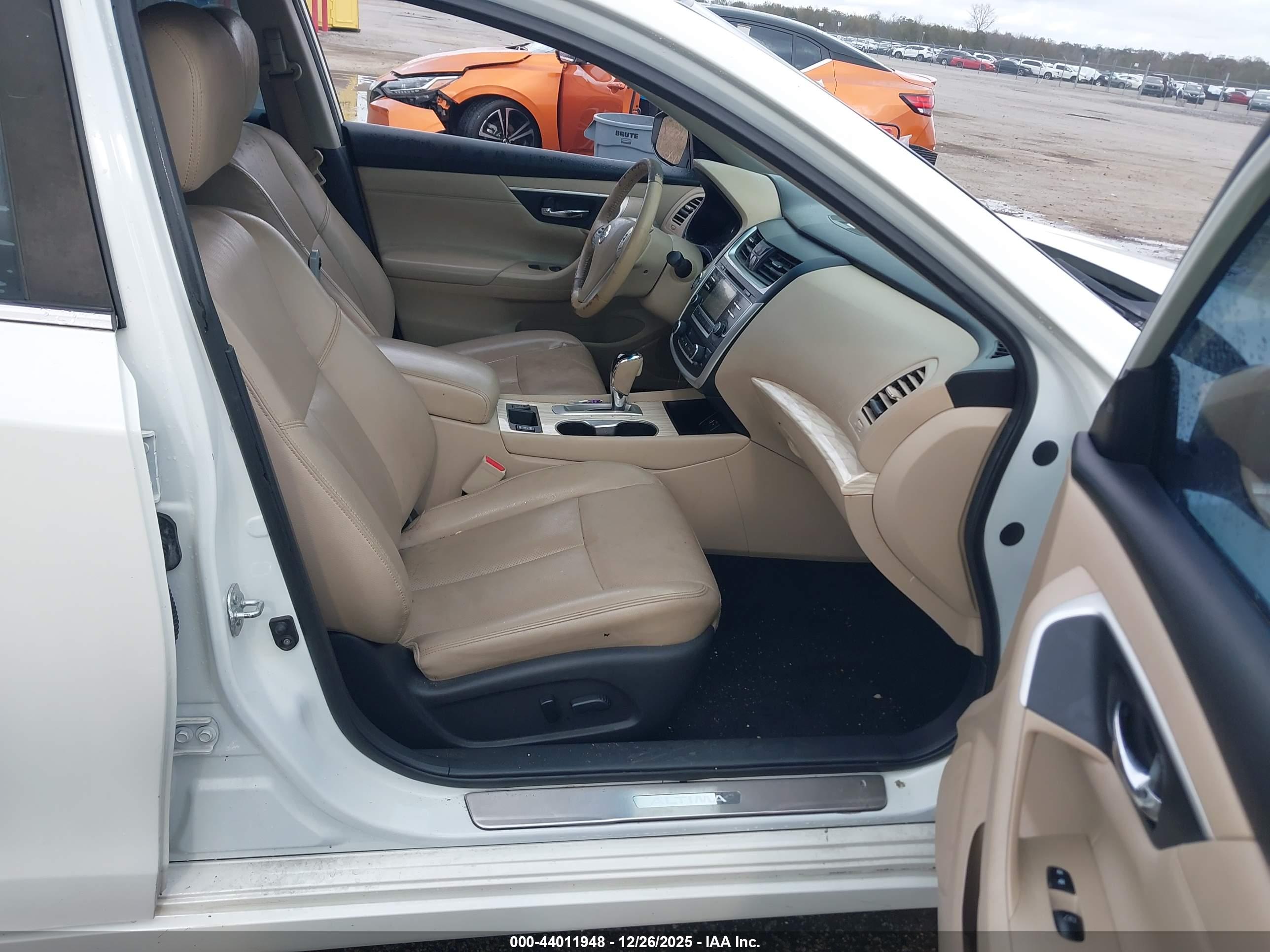 NISSAN ALTIMA image 5