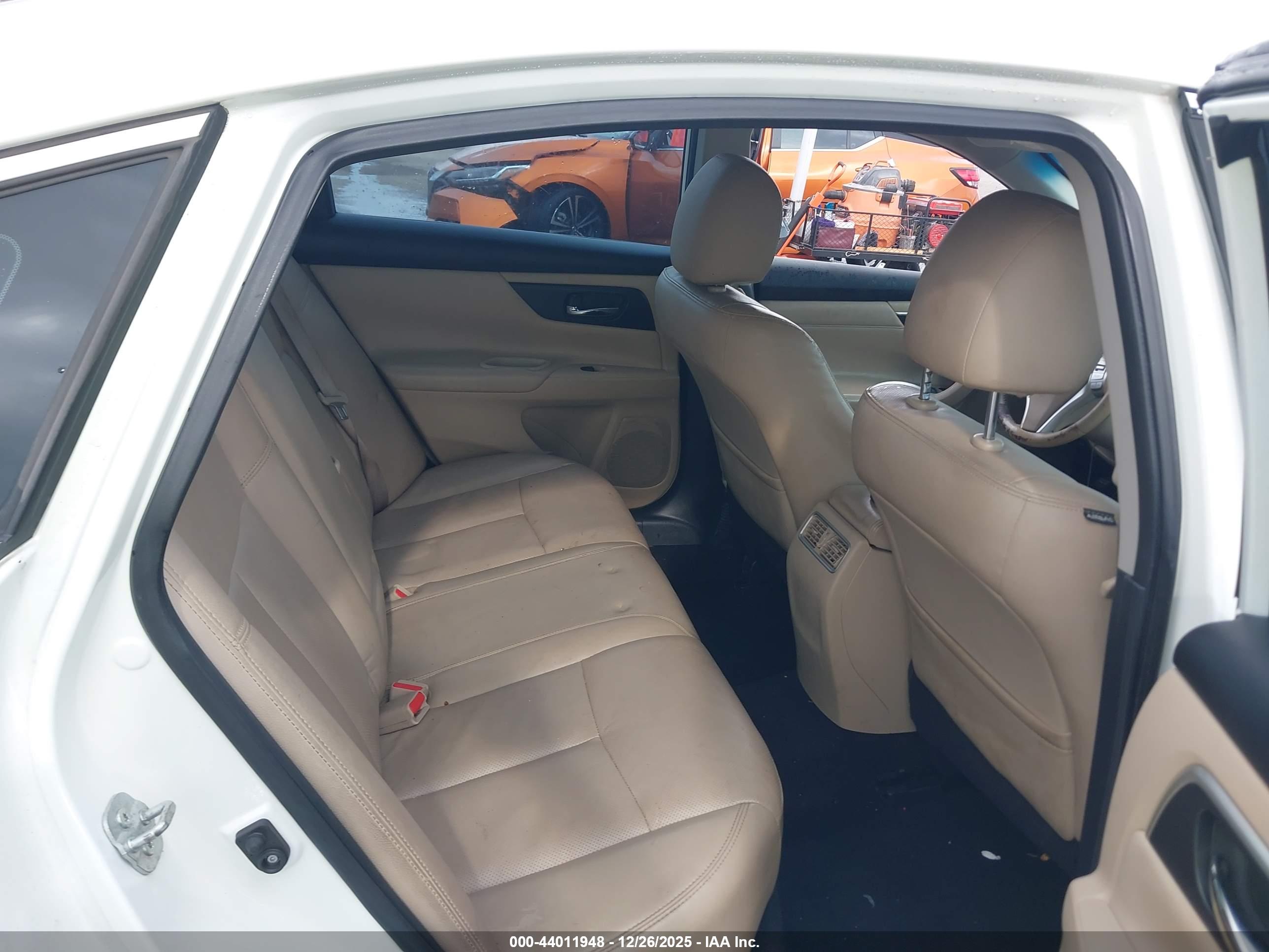 NISSAN ALTIMA image 8