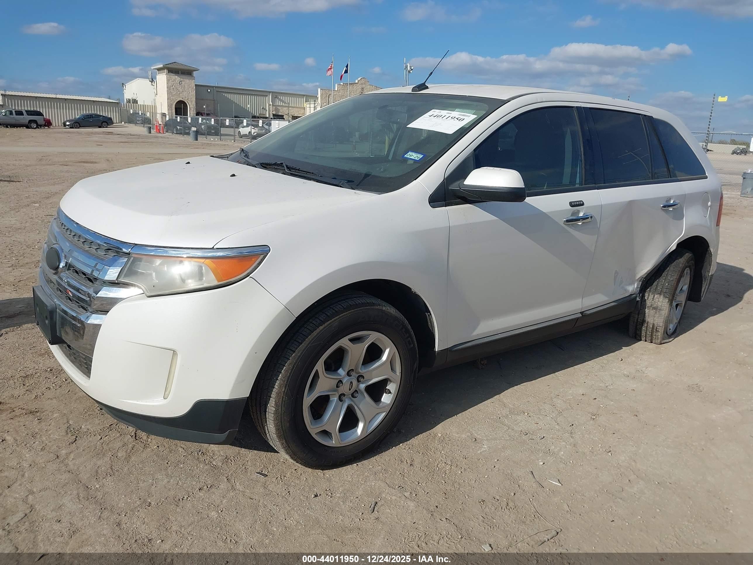 FORD EDGE image 2