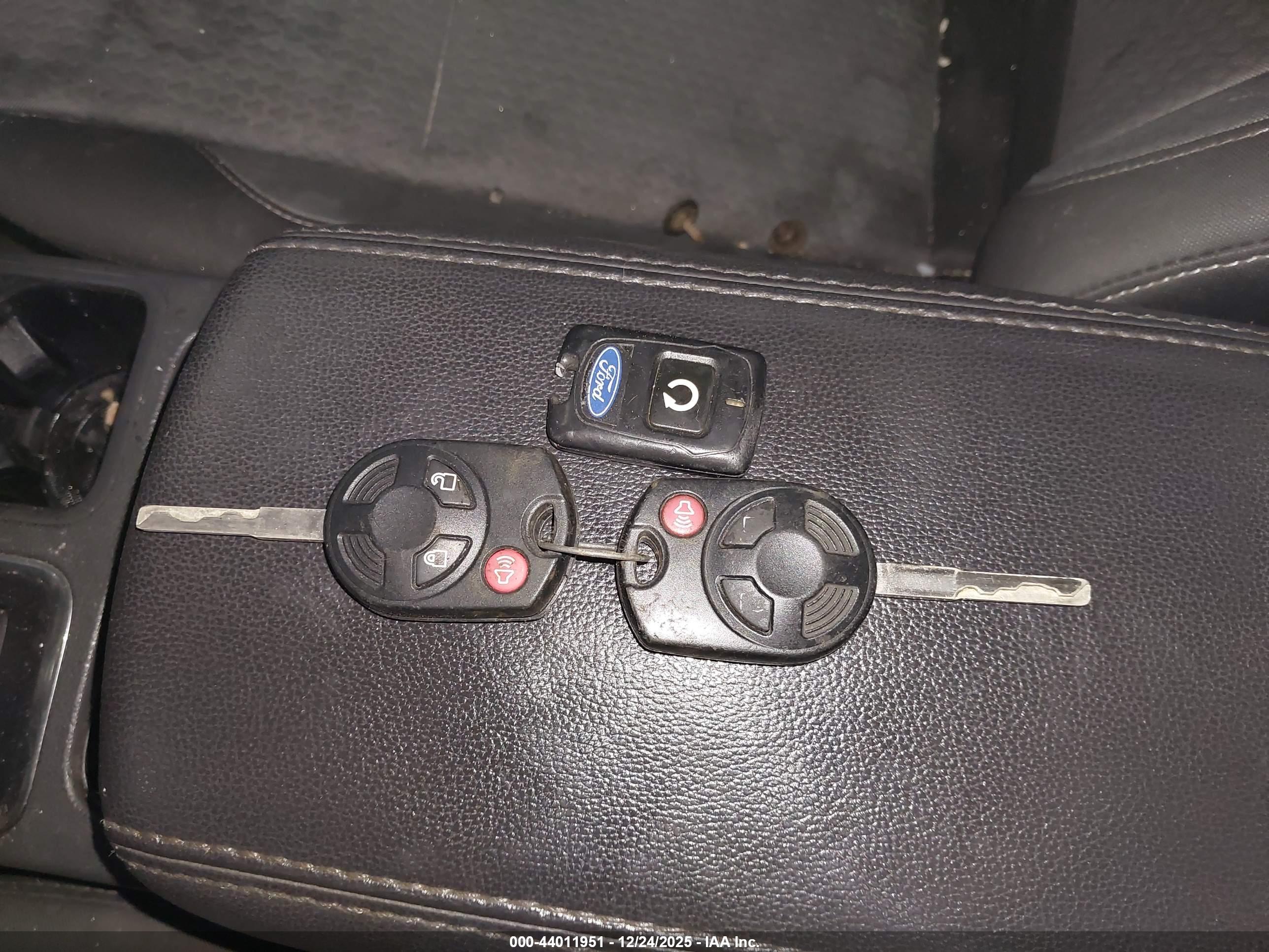 FORD ESCAPE image 11