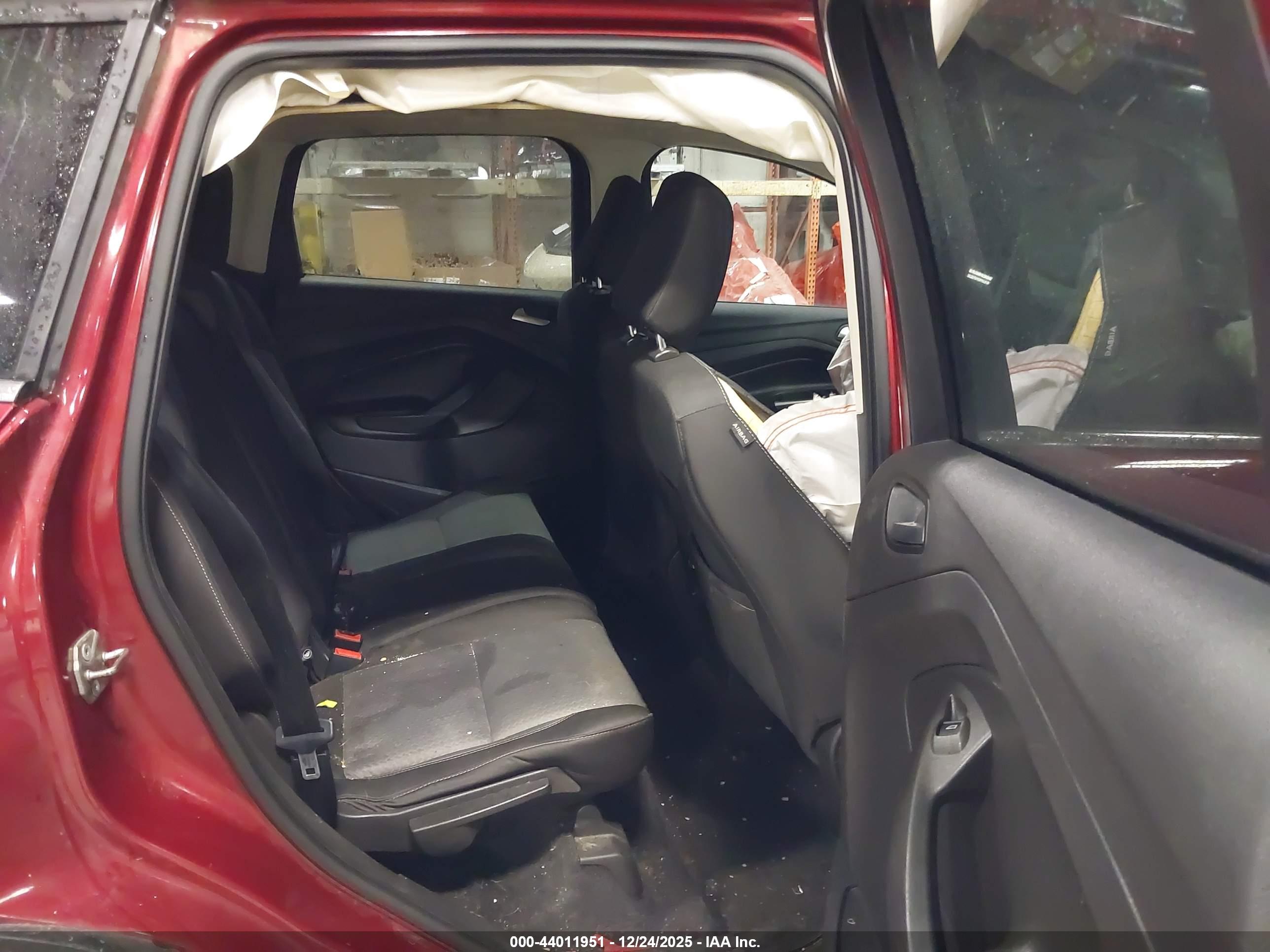FORD ESCAPE image 8