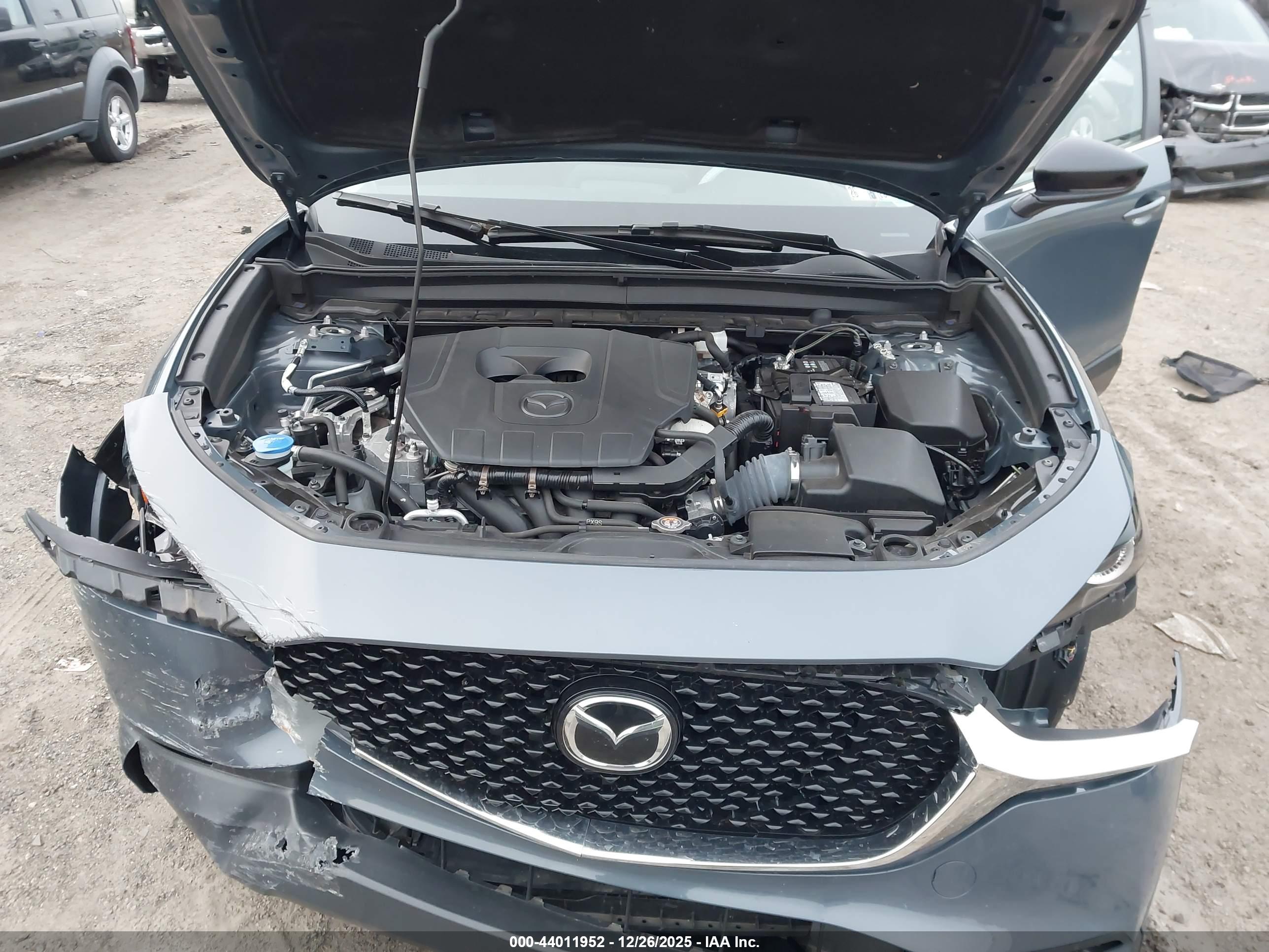 MAZDA CX-30 image 10