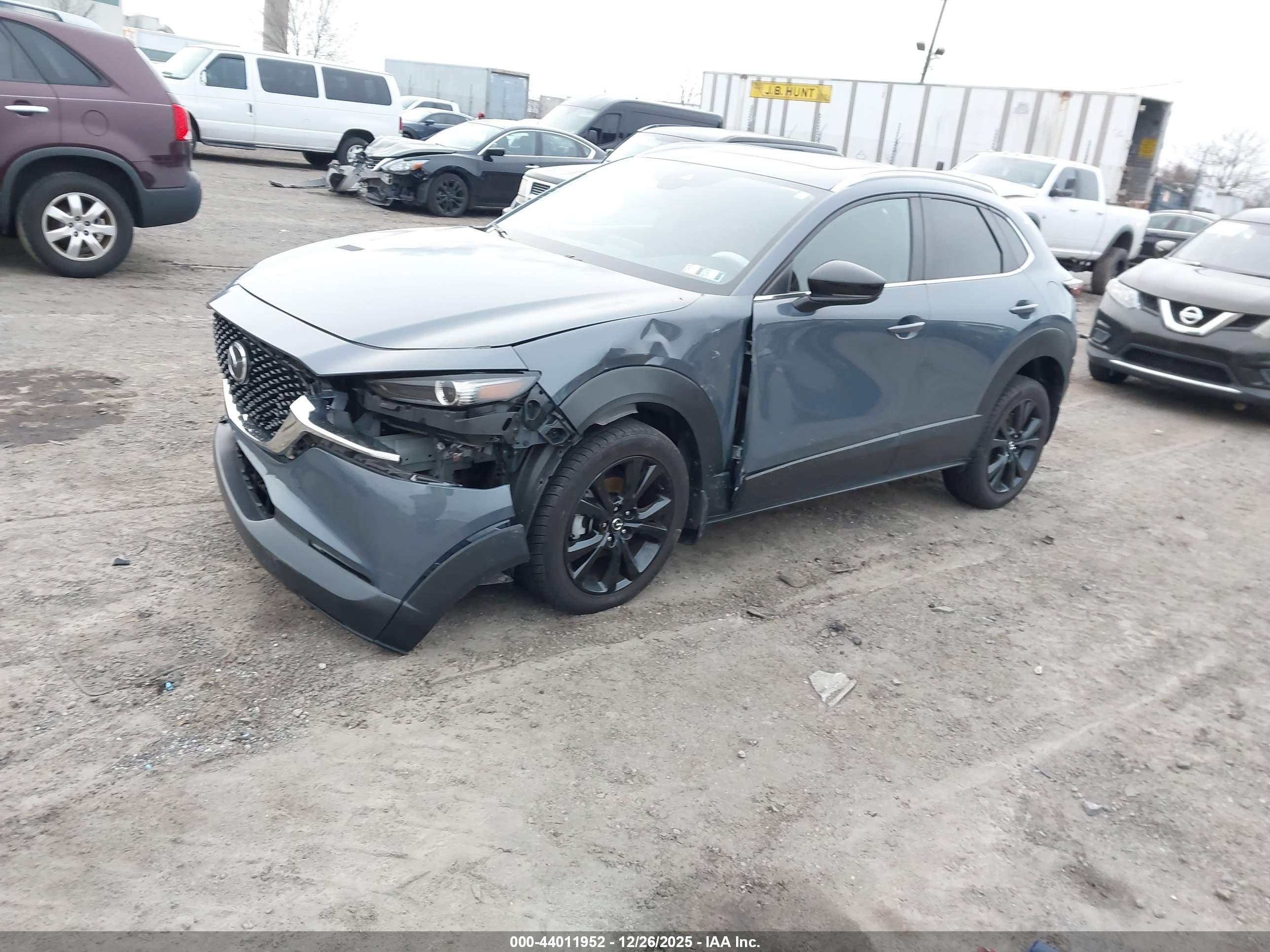 MAZDA CX-30 image 2