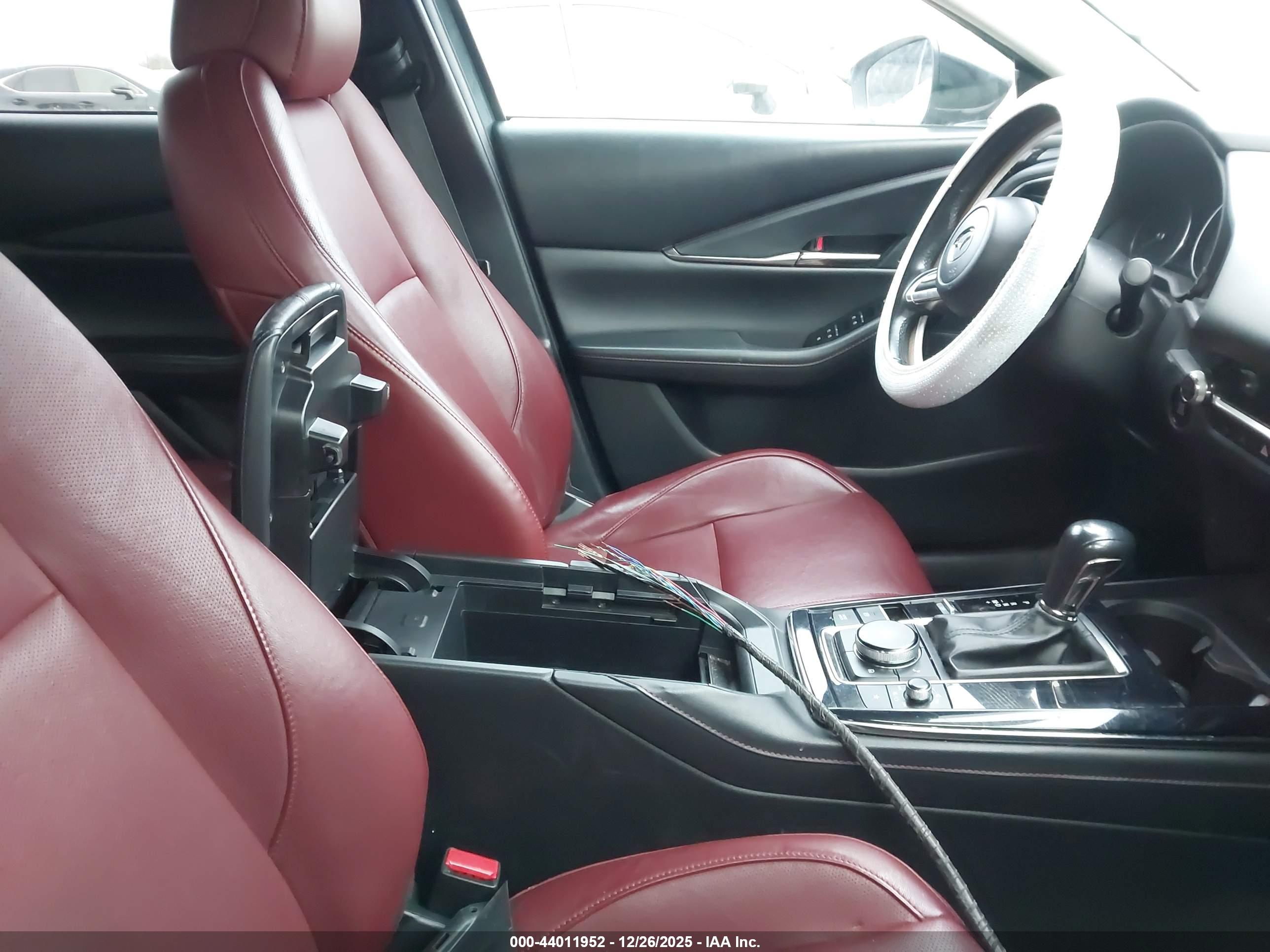 MAZDA CX-30 image 5