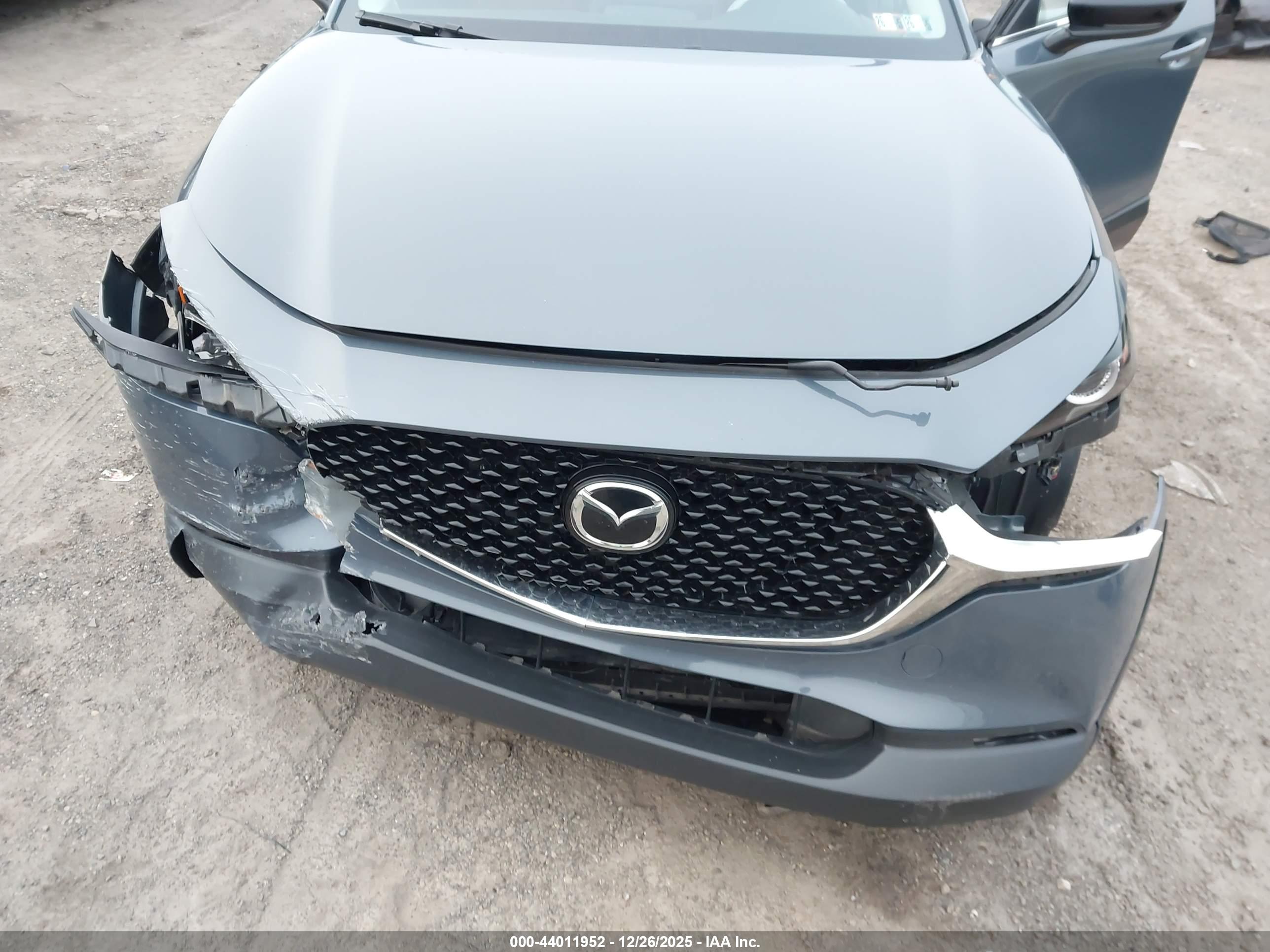 MAZDA CX-30 image 6
