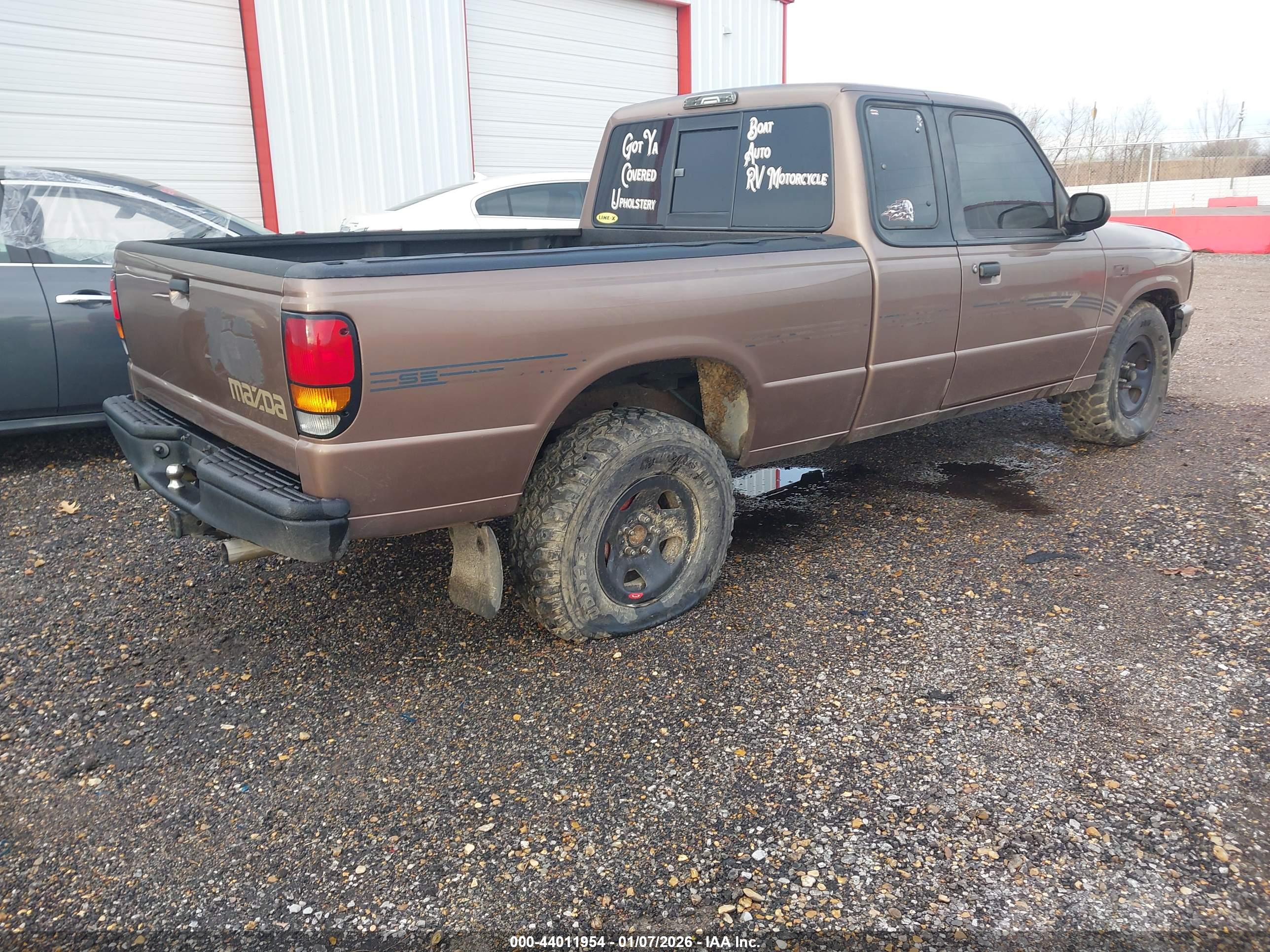 MAZDA B3000 image 4