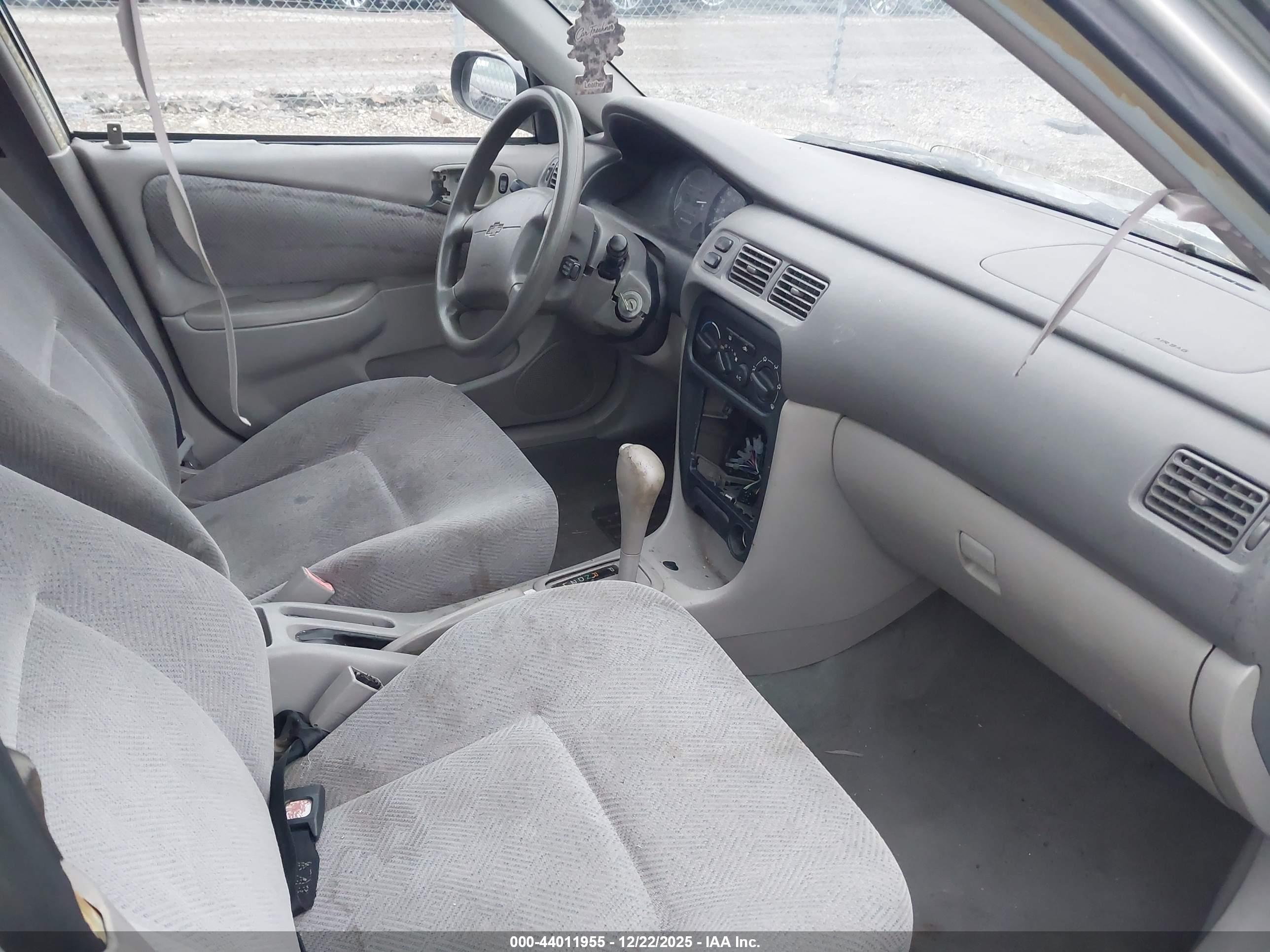 CHEVROLET PRIZM image 5