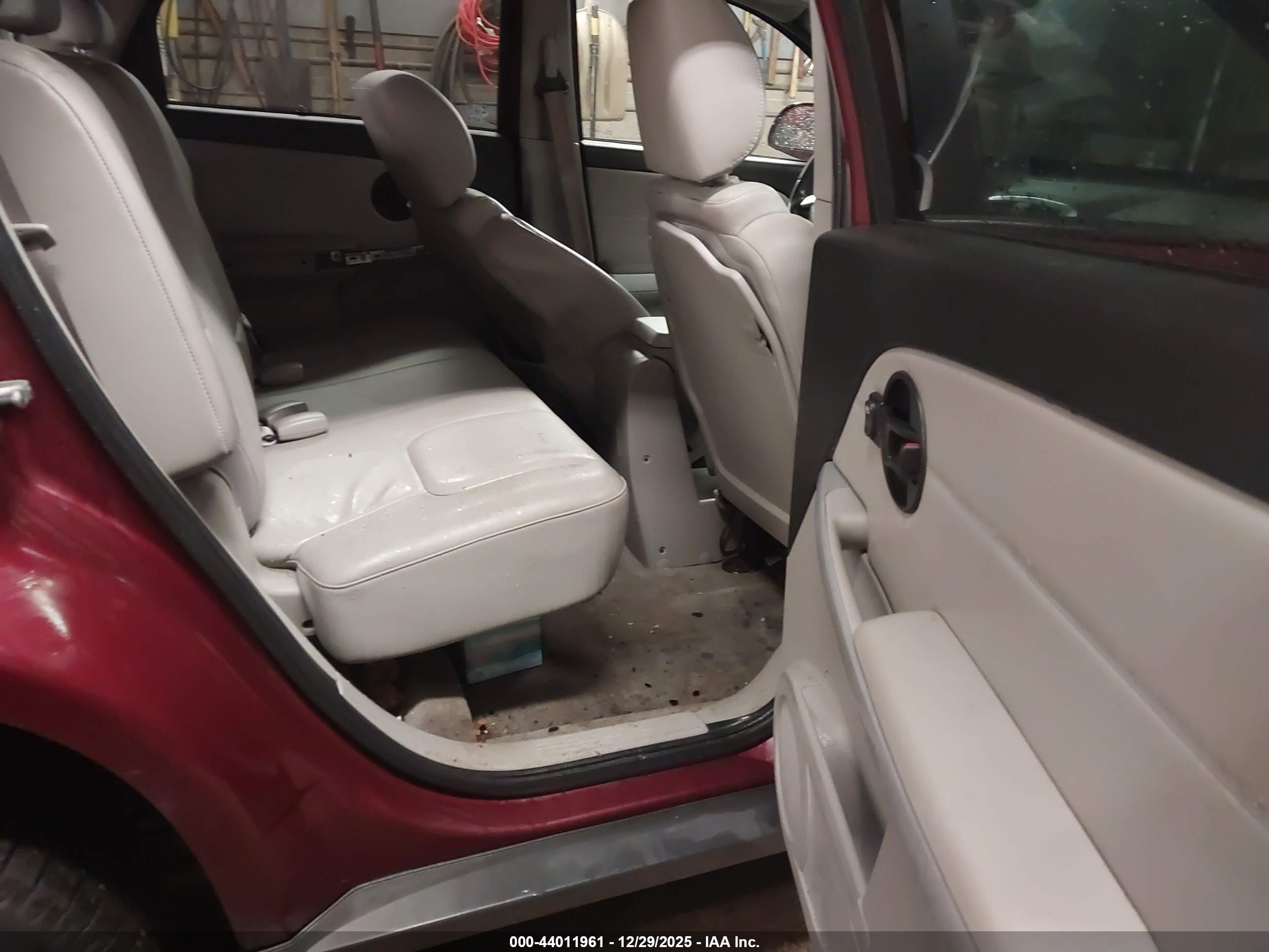 CHEVROLET EQUINOX image 8