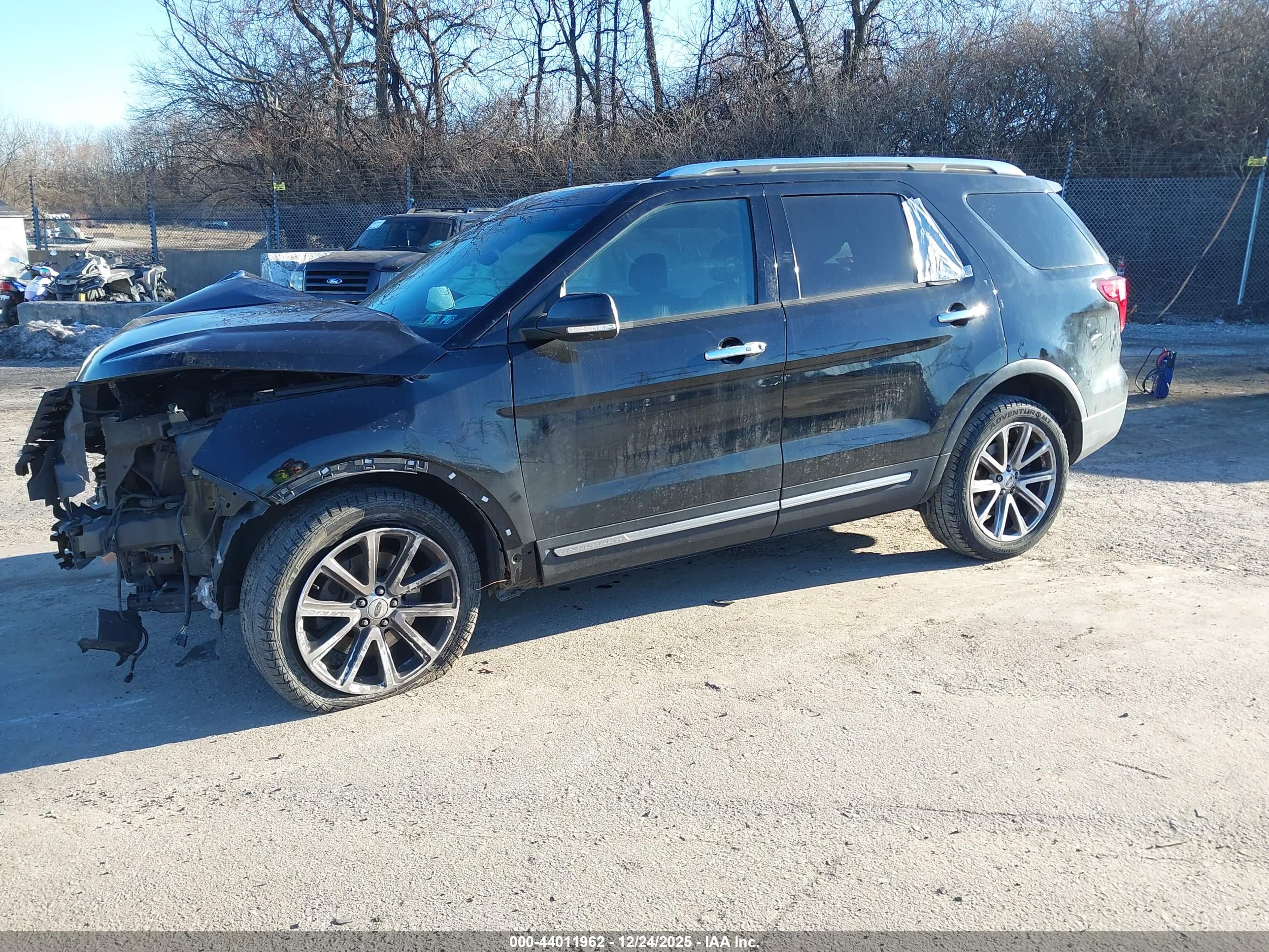 FORD EXPLORER image 2