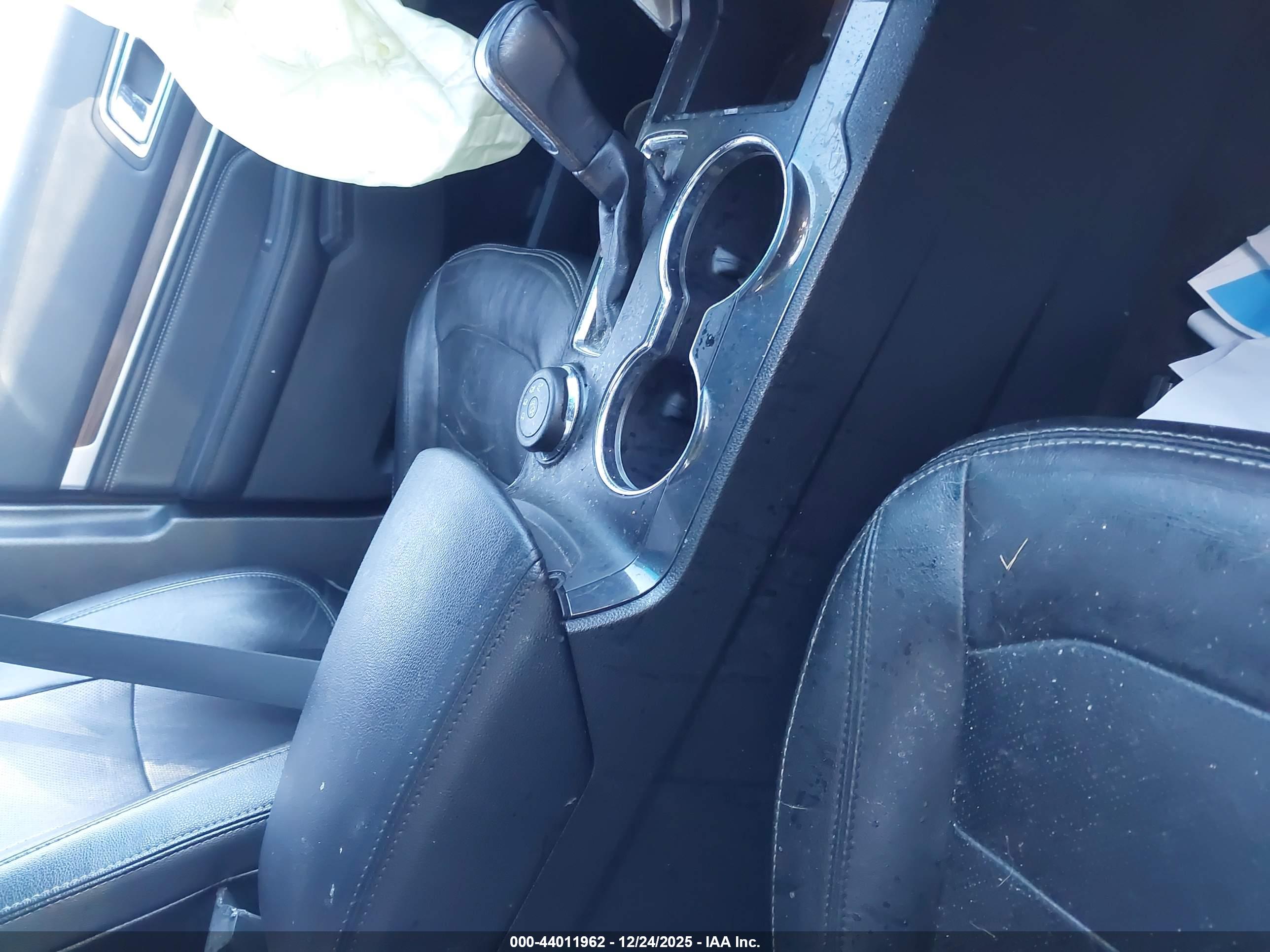 FORD EXPLORER image 5
